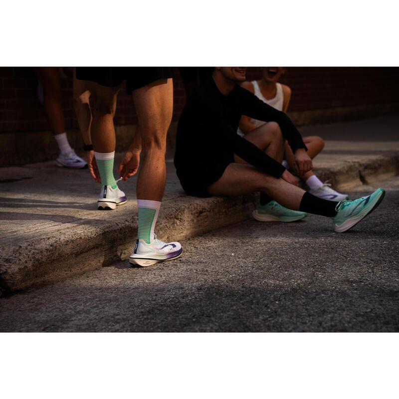 CHAUSSETTES DE RUNNING RUN900 EPAISSES MI-MOLLET