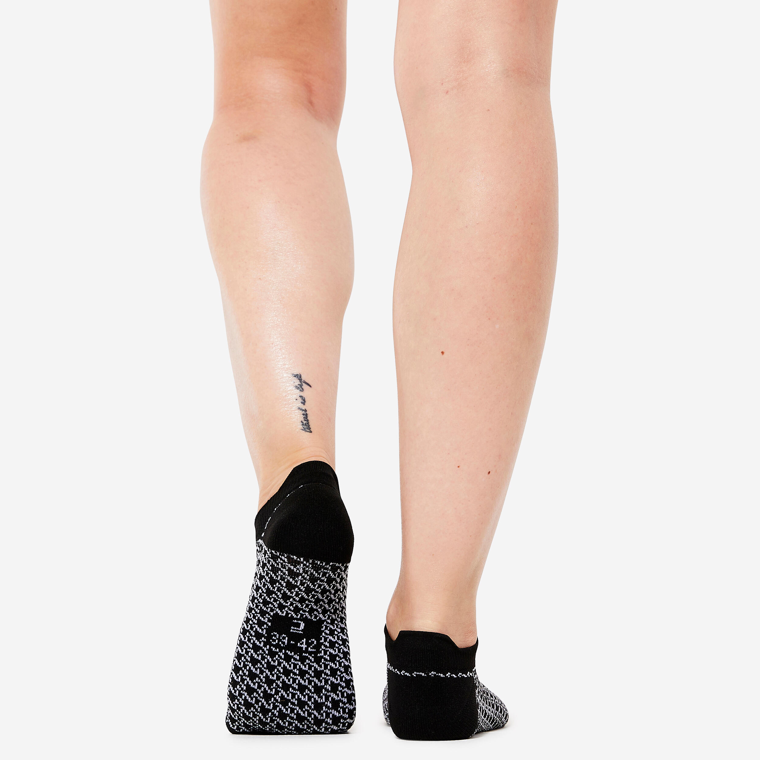 Women's Invisible Socks x 3 - Black & White 5/13