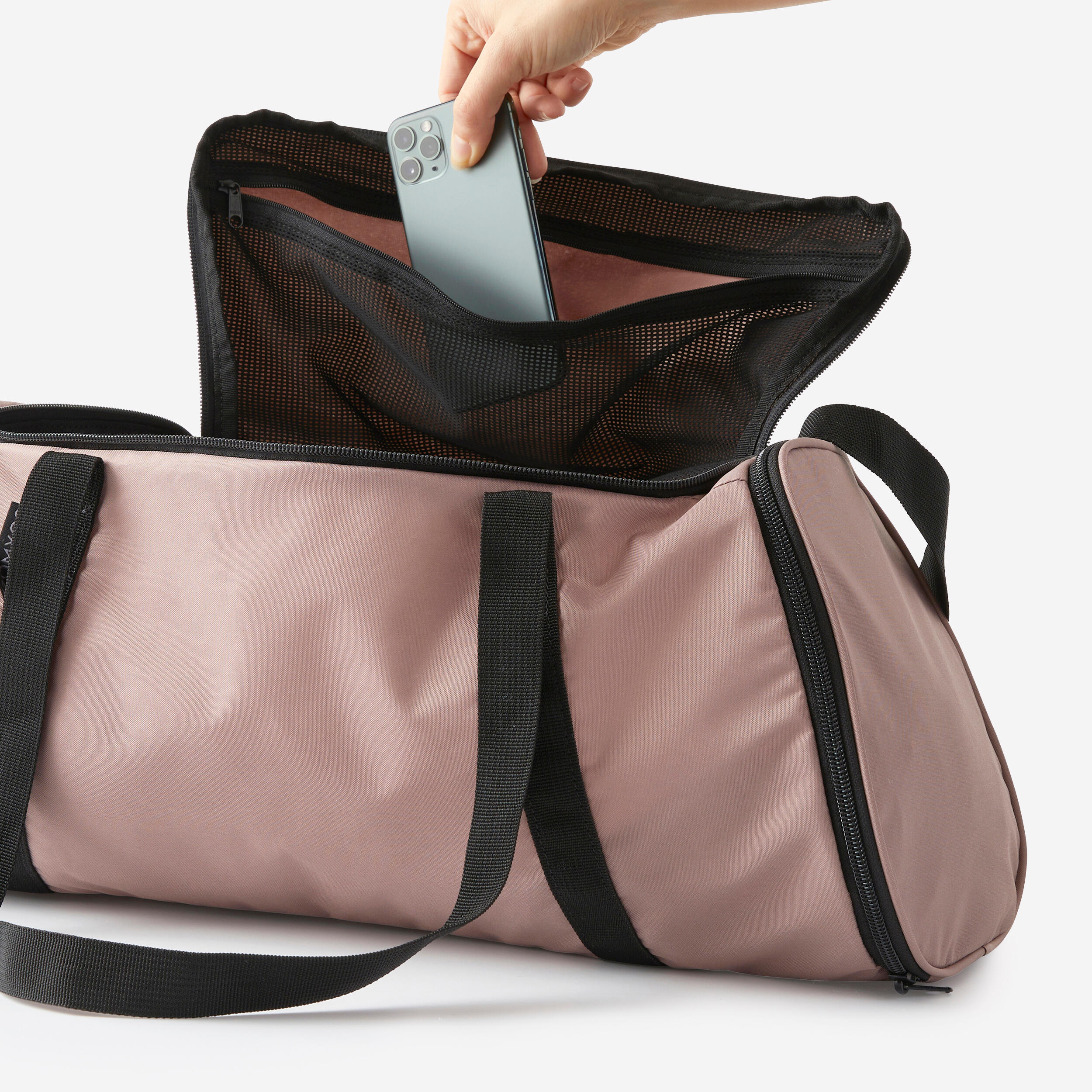 20 Gym Bag Essentials for Women