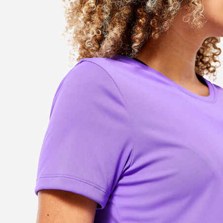 Moteriški kardiotreniruočių, kūno rengybos marškinėliais, purpuriniai