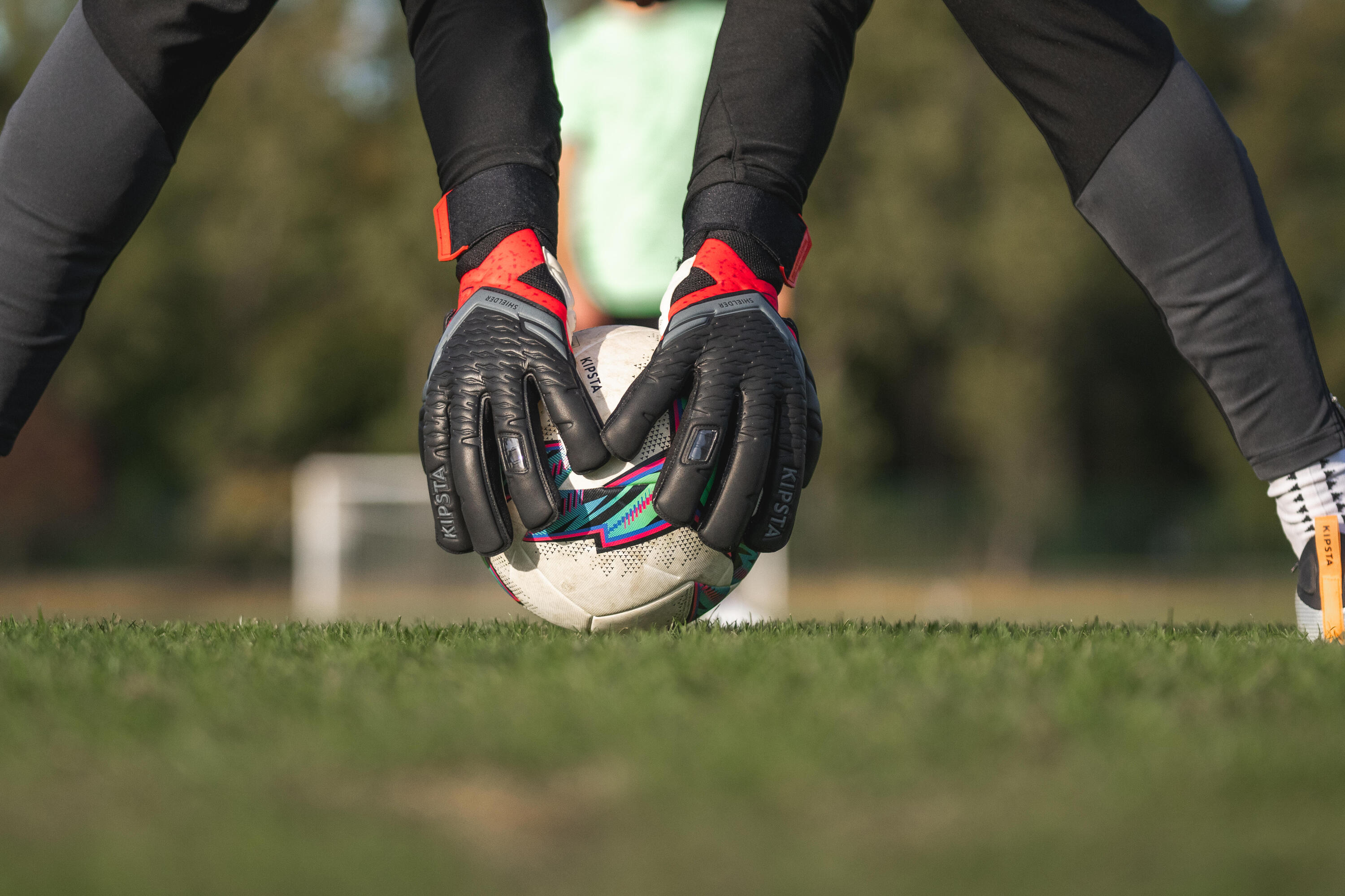 LUVAS DE GUARDA-REDES FUTEBOL ADULTO VRLT 900 COM PROTEÇÃO DOS DEDOS 11/18