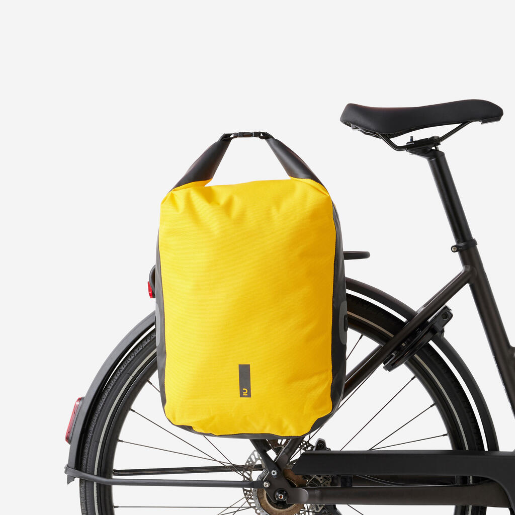 Ūdensnecaurlaidīga velosipēda bagāžnieka soma “500”, 20 L, bēšā
