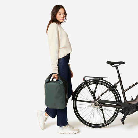 Neperšlampamas dviračio bagažinės krepšys „500“, 20 l, tamsiai pilkas