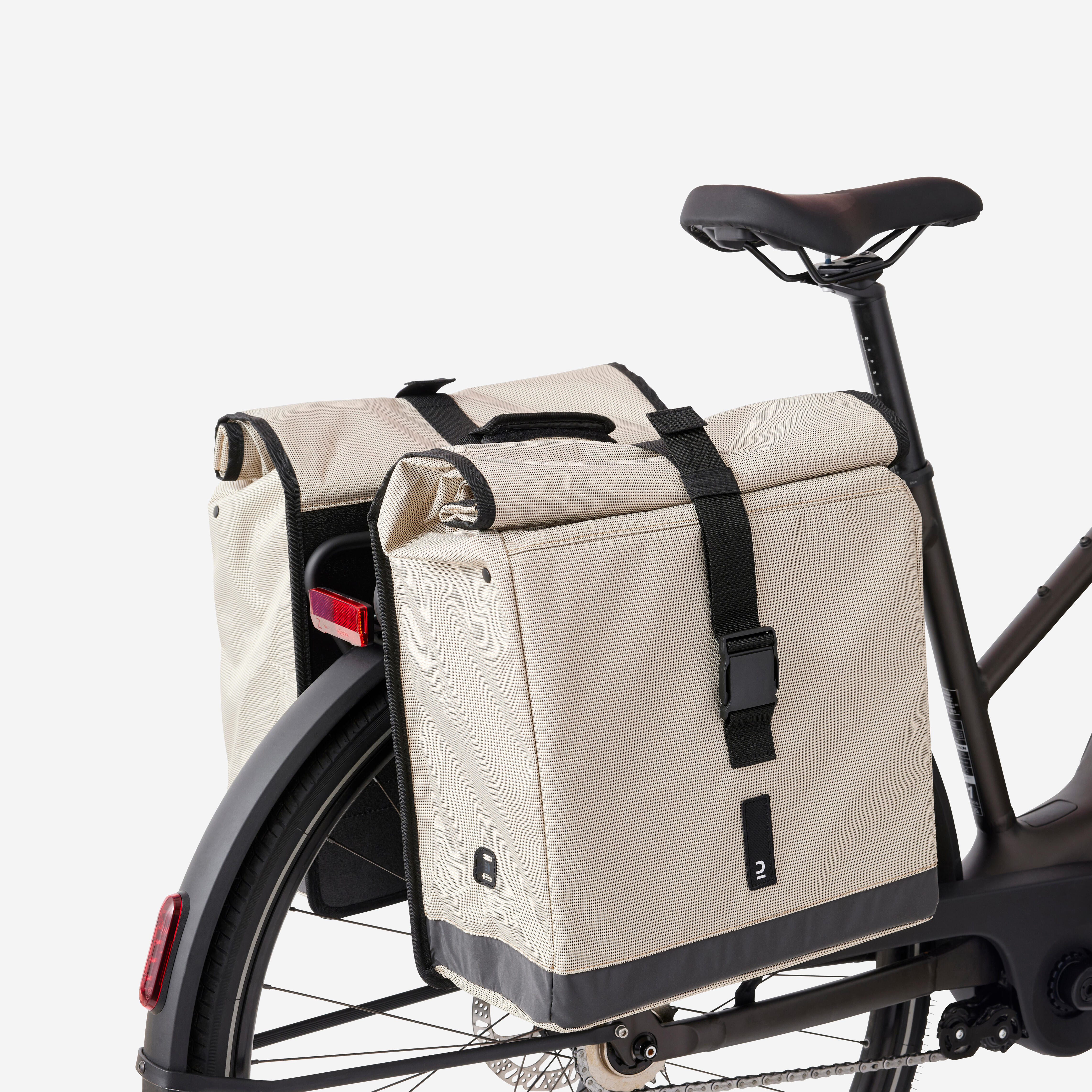 DECATHLON Dvojitá taška na bicykel 500 2×20 l béžová bez · záber 8