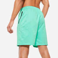 מכנסי ספורט קצרים ונושמים לגברים מקולקציית Essential עם כיסי רוכסן - ירוק