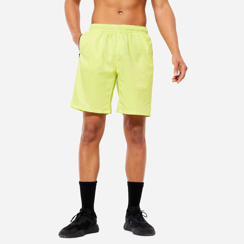 מכנסי ספורט קצרים ונושמים לגברים מקולקציית Essential עם כיס רוכסן - צהוב