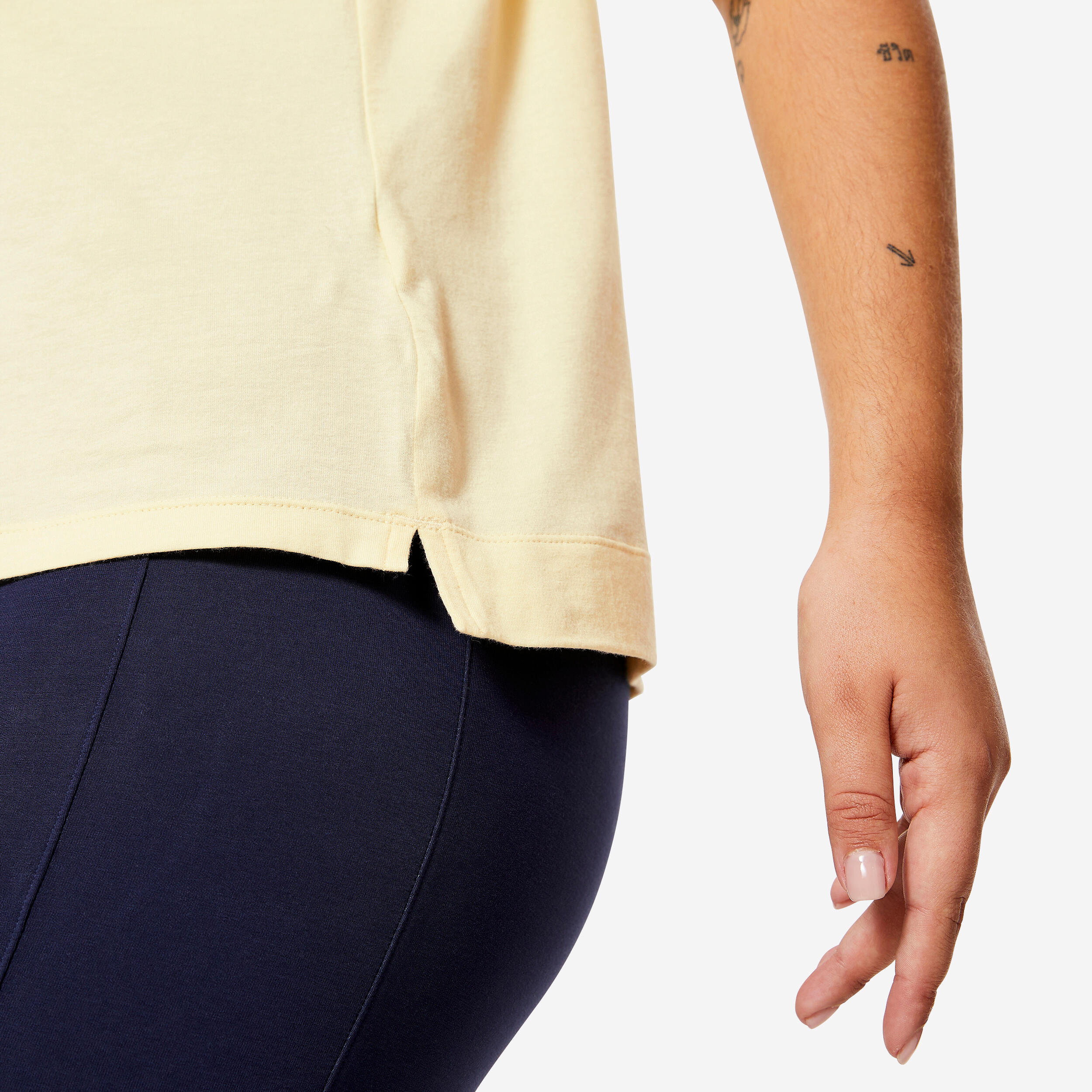 Women's LooseFit Fitness TShirt 520 Vanilla DOMYOS Decathlon