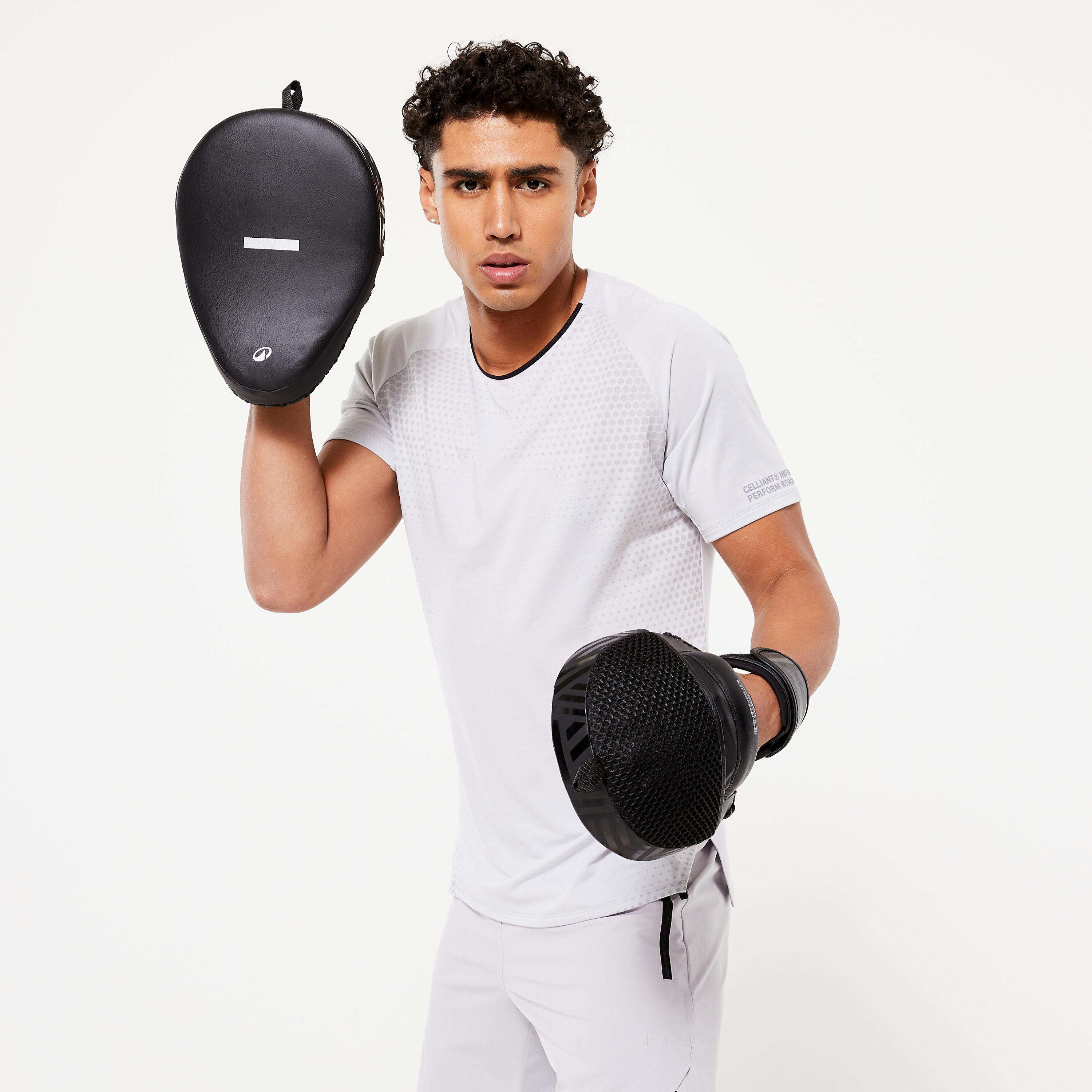 Curved Punch Mitts with Fastener Strap - Black 6/7