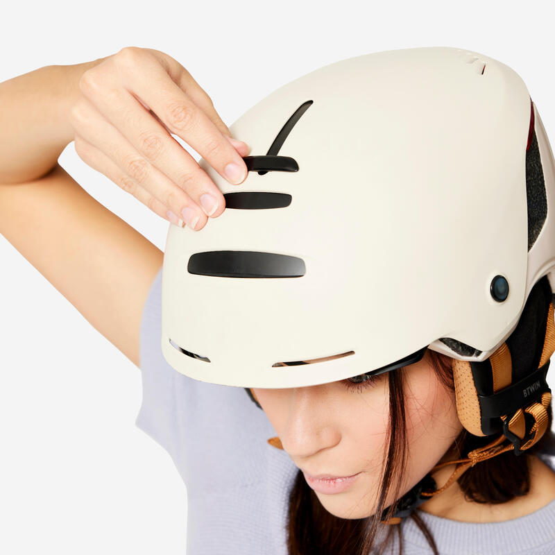 Kask na rower miejski Btwin 900 z szybą i tylną lampką