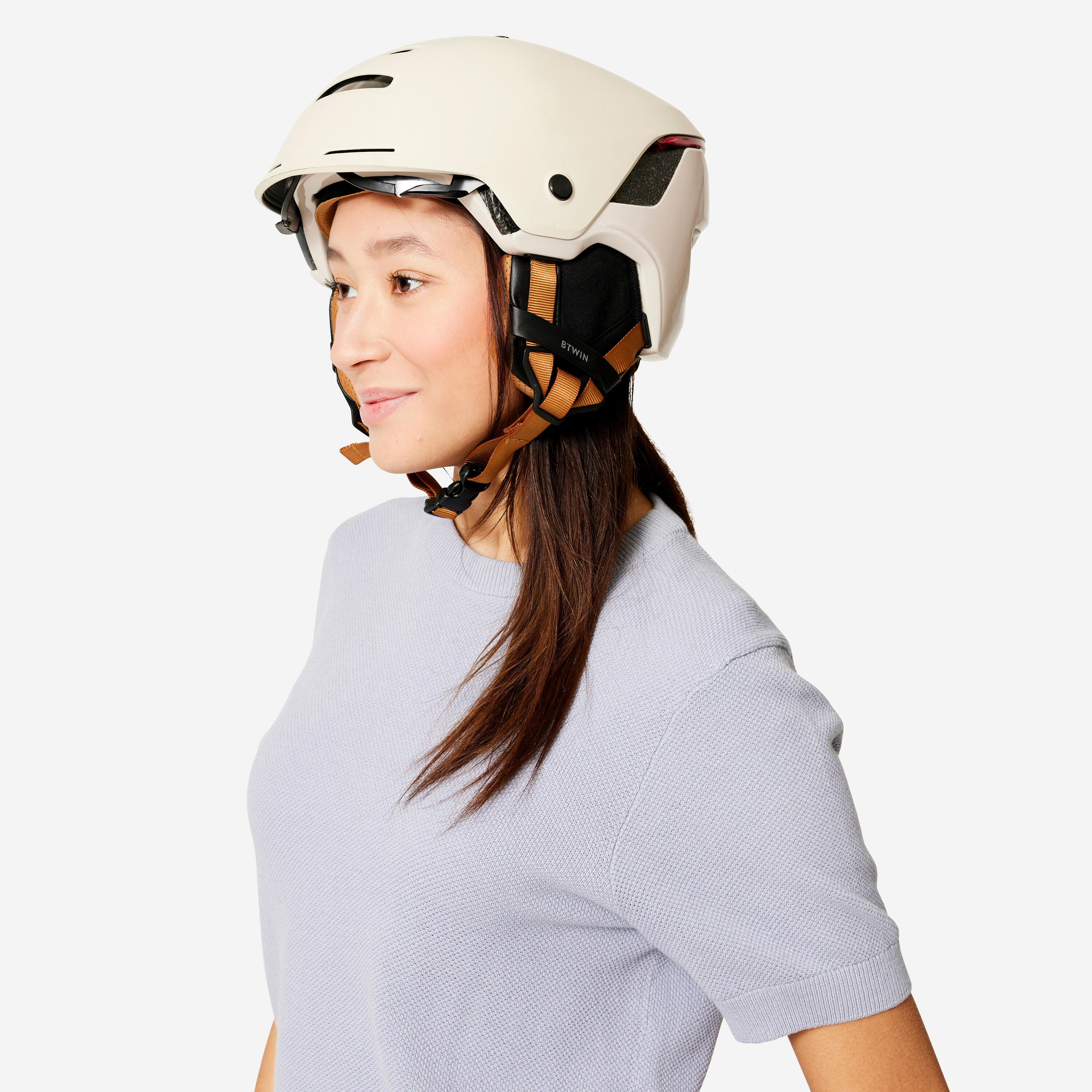 City Cycling Helmet with Visor and Rear Light 900 - Beige 6/11