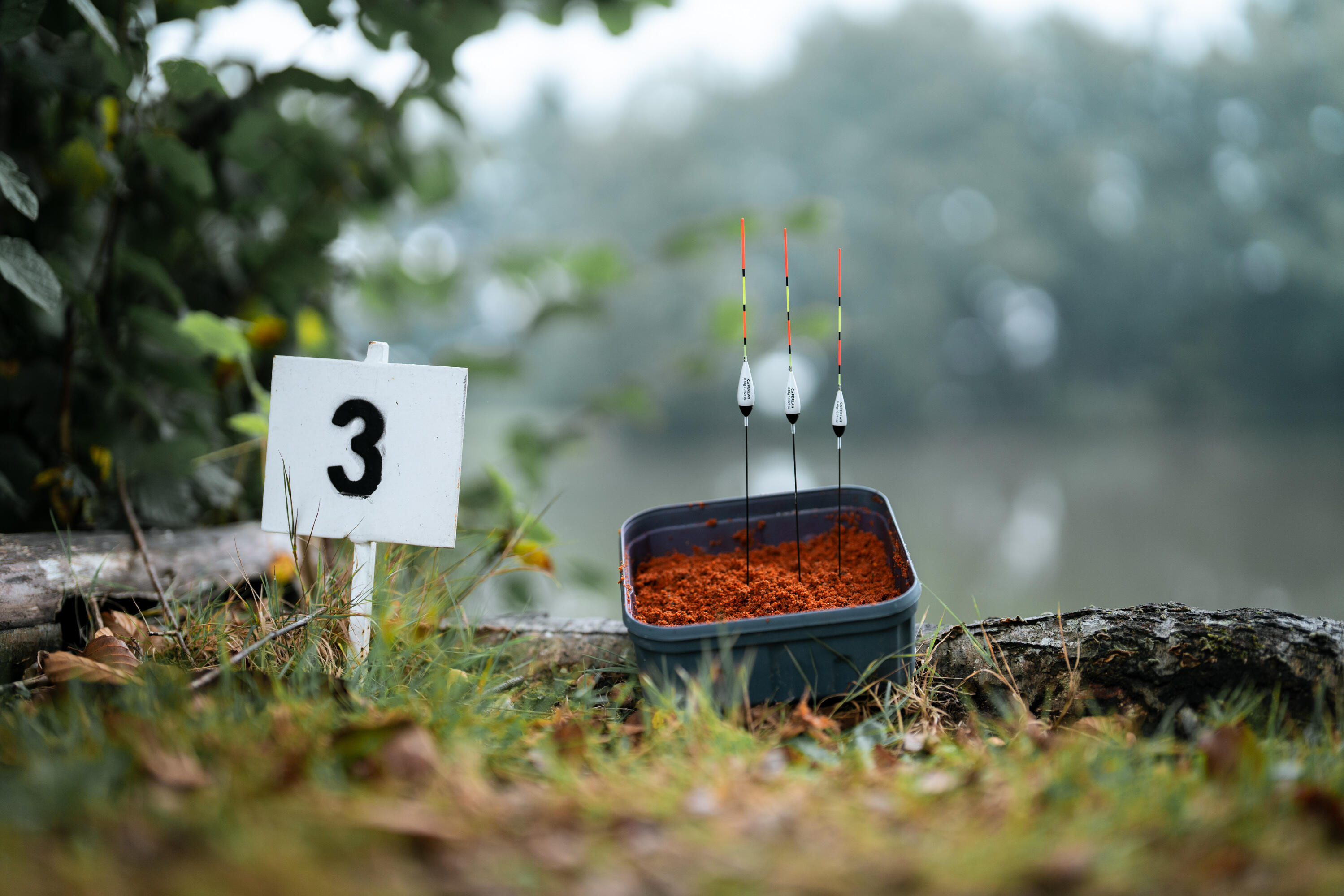 LOTE DE 2 BOIAS ENGODO PF - F900 C15 0,4 g PARA A PESCA DIRETA DA CARPA 7/13