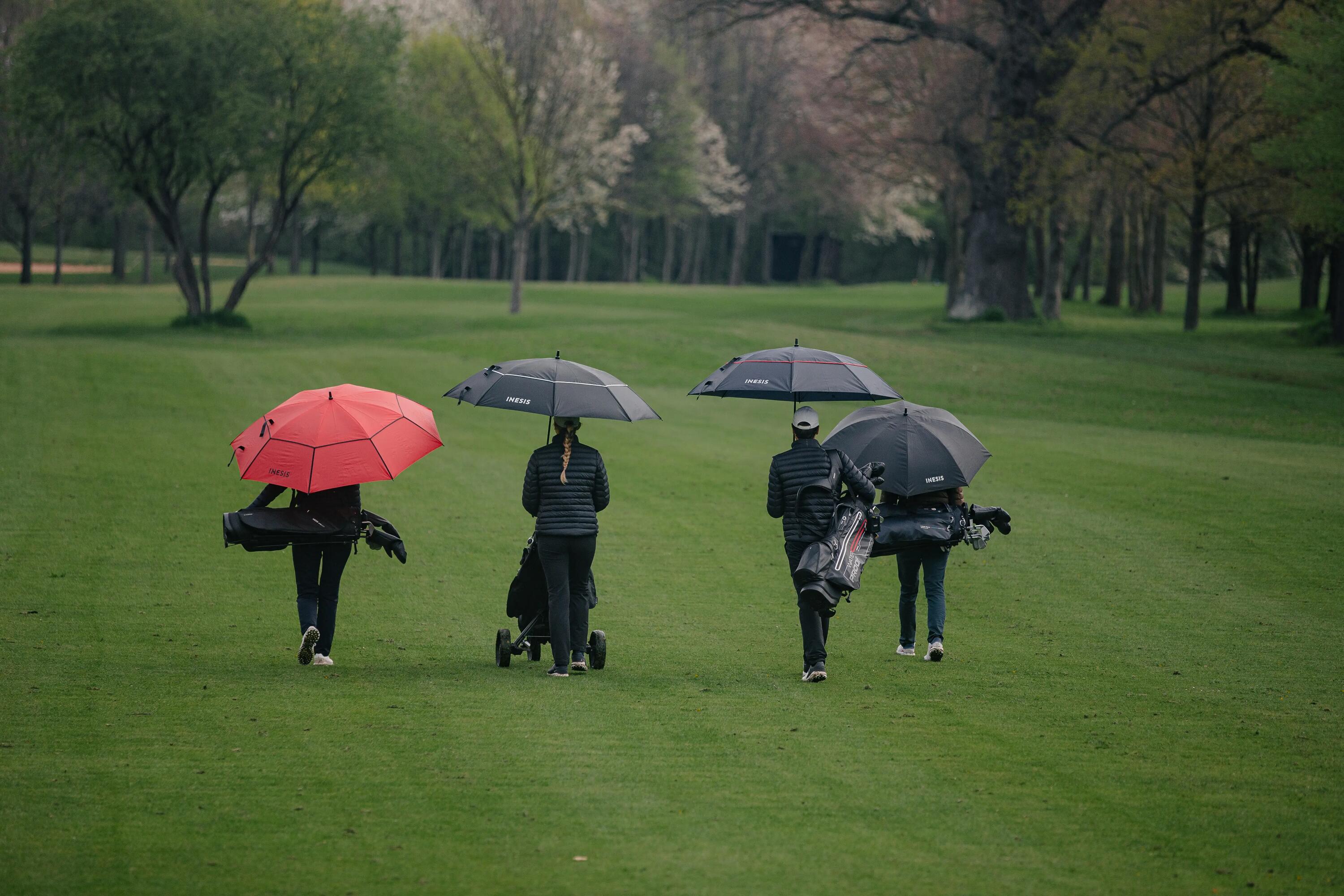 Hoe bereid je je voor om golf te spelen in de regen in België?
