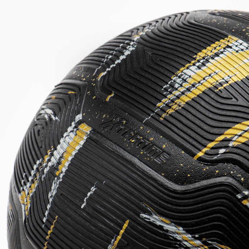 Ballon de basketball taille 6 - Resist 900 jaune noir