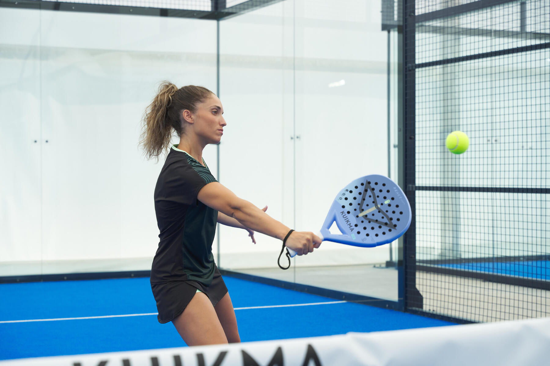 Manipulation de la raquette de padel