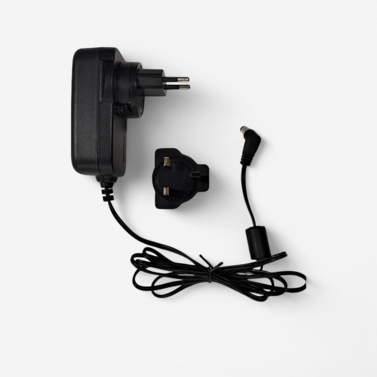 Le chargeur avec adaptateur UK de la pompe électrique autonome PEHP500 Itiwit