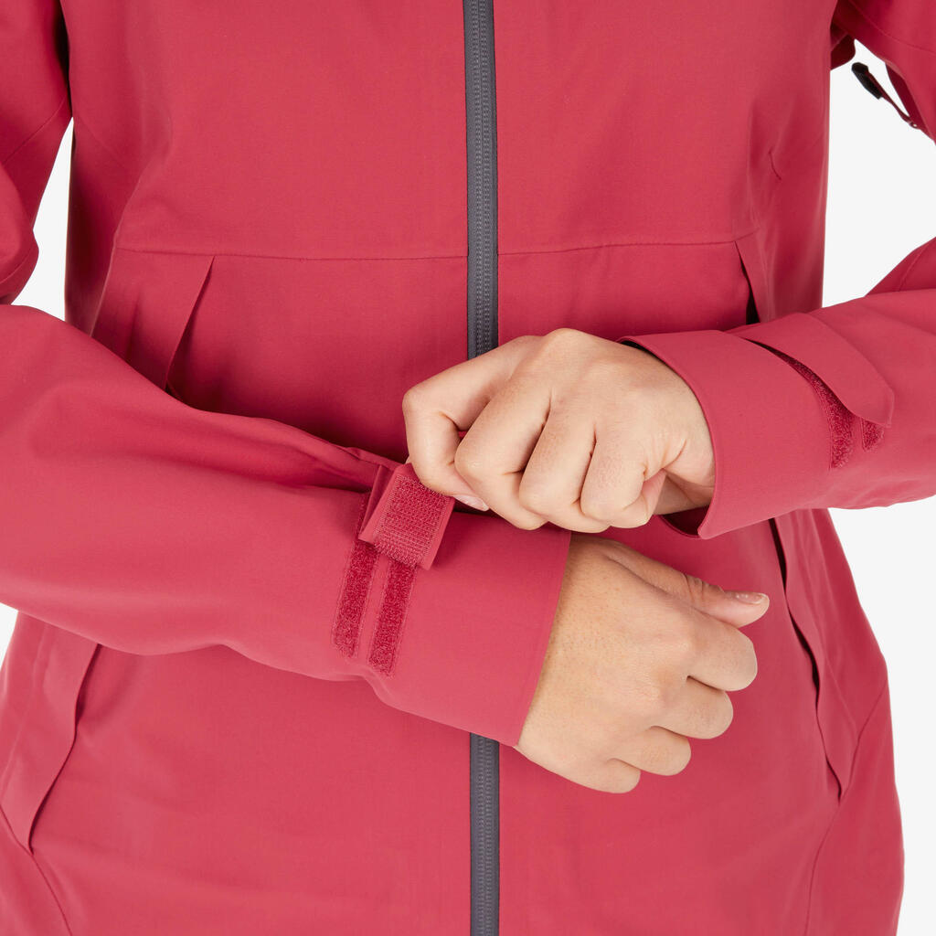 Sieviešu ūdensizturīga kalnu pārgājienu jaka “MH500”, aveņu krāsas
