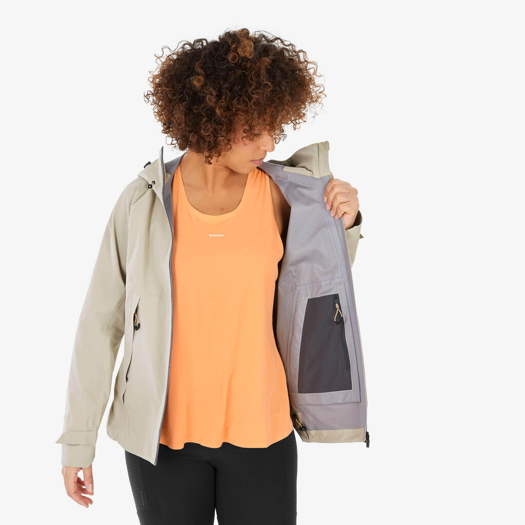 Chamarra de senderismo en montaña impermeable frambuesa para mujer MH500