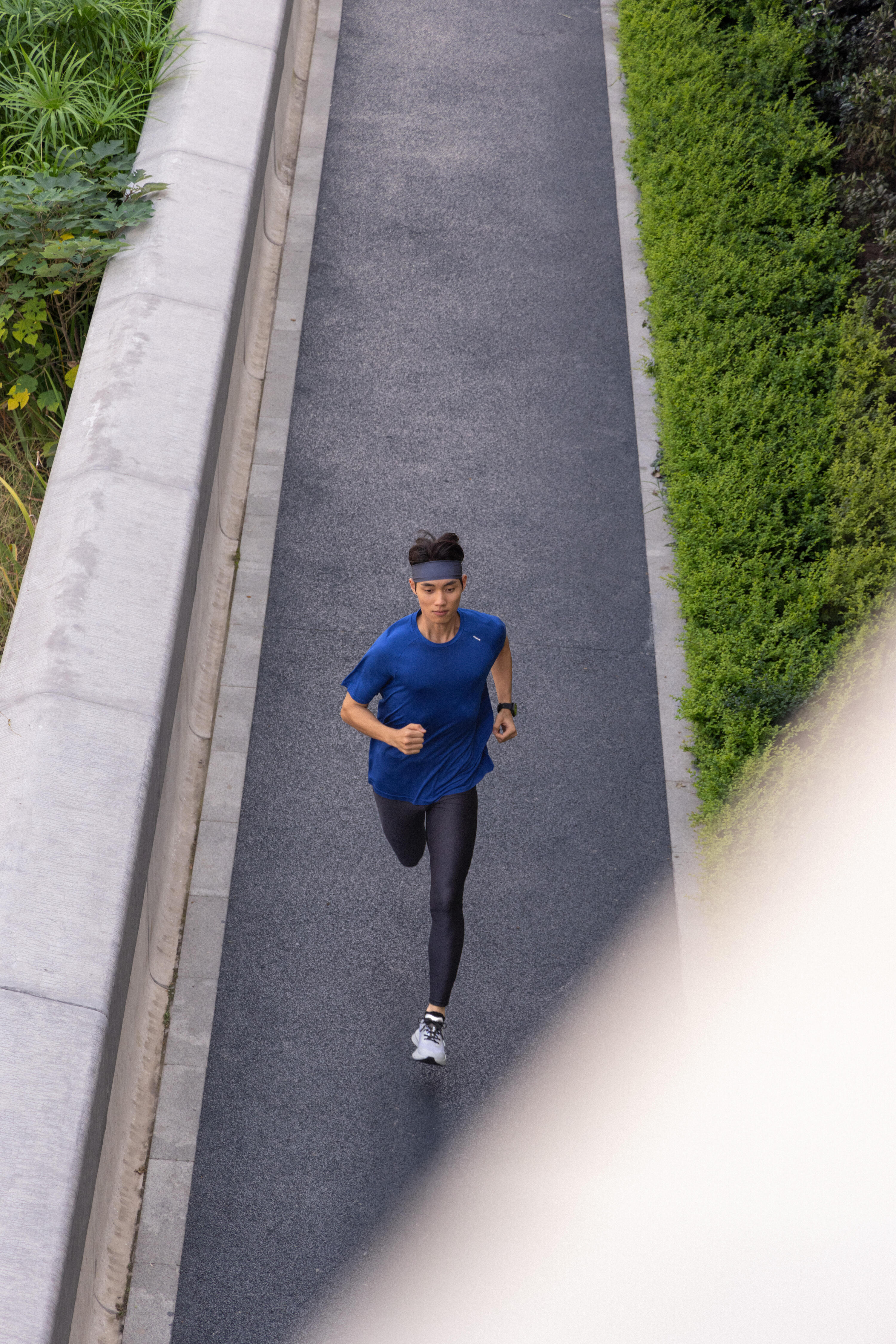 T-shirt running ohne Nähte Herren - Kiprun run 500 Confort Indigo blau 8/10