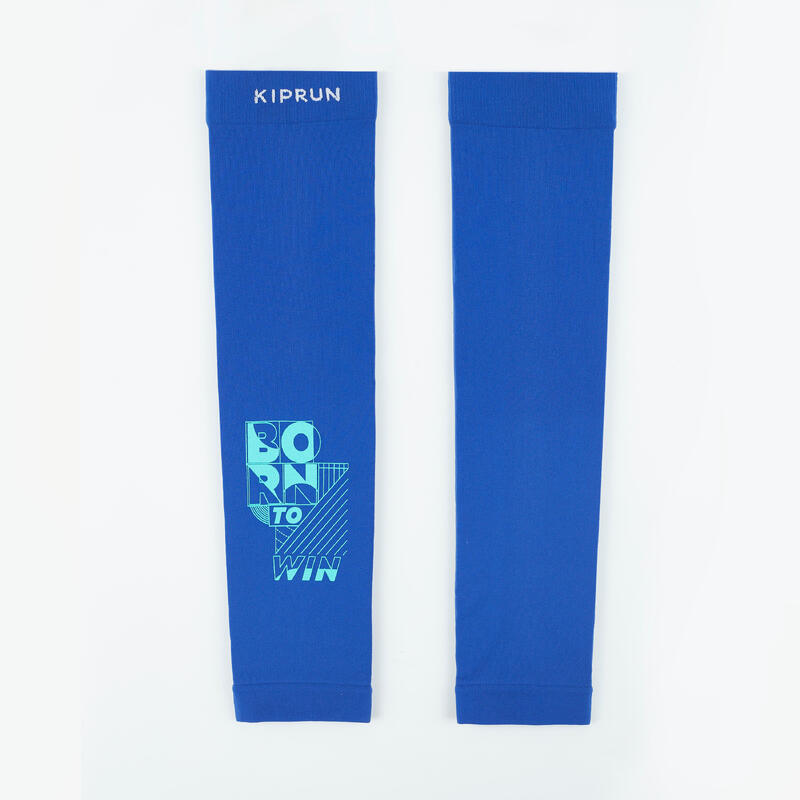 KIPRUN 'Born to Win' Kids' Anti-UV Running Arm Cover - Electric Blue