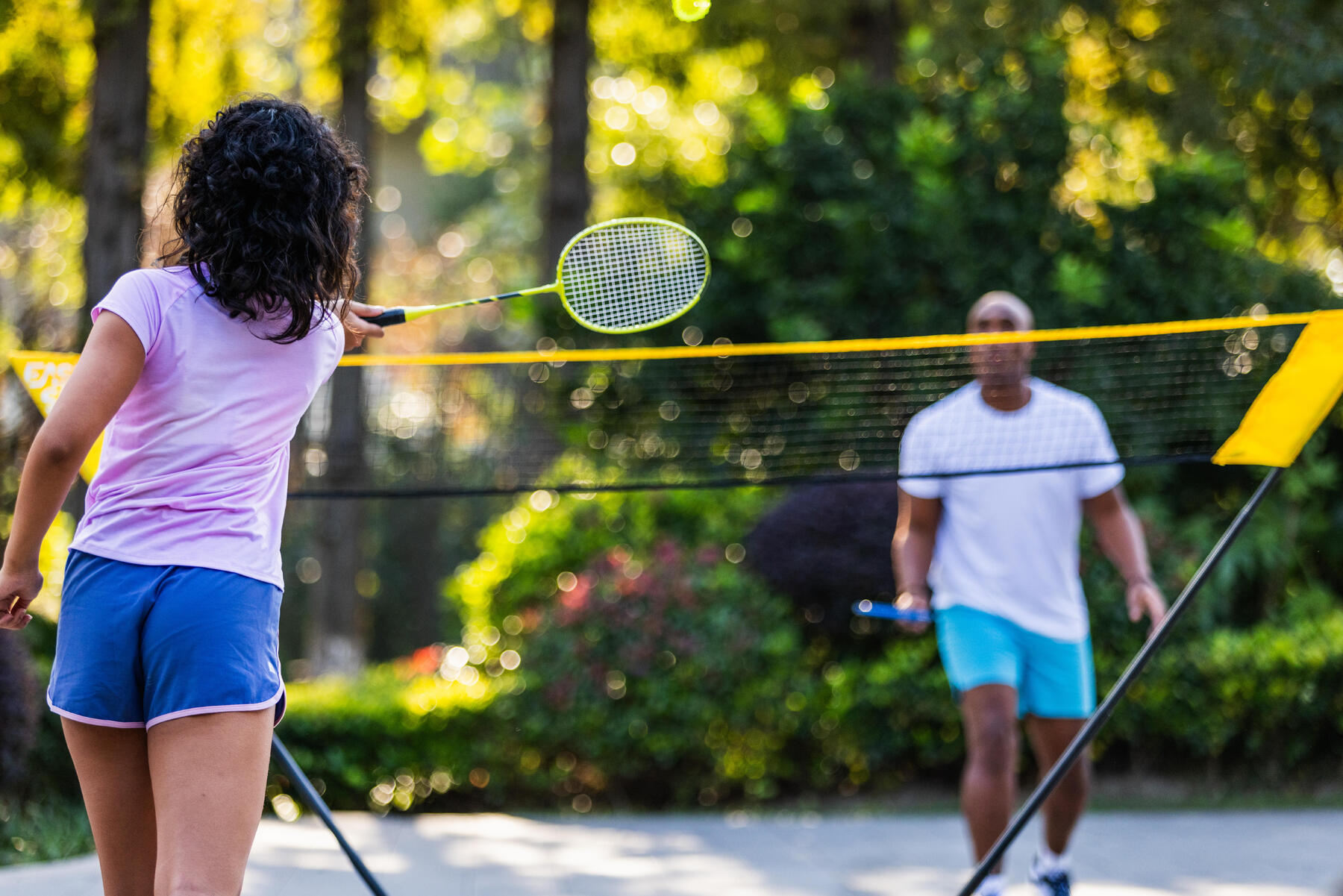 CUM SĂ ALEGI O RACHETĂ DE BADMINTON