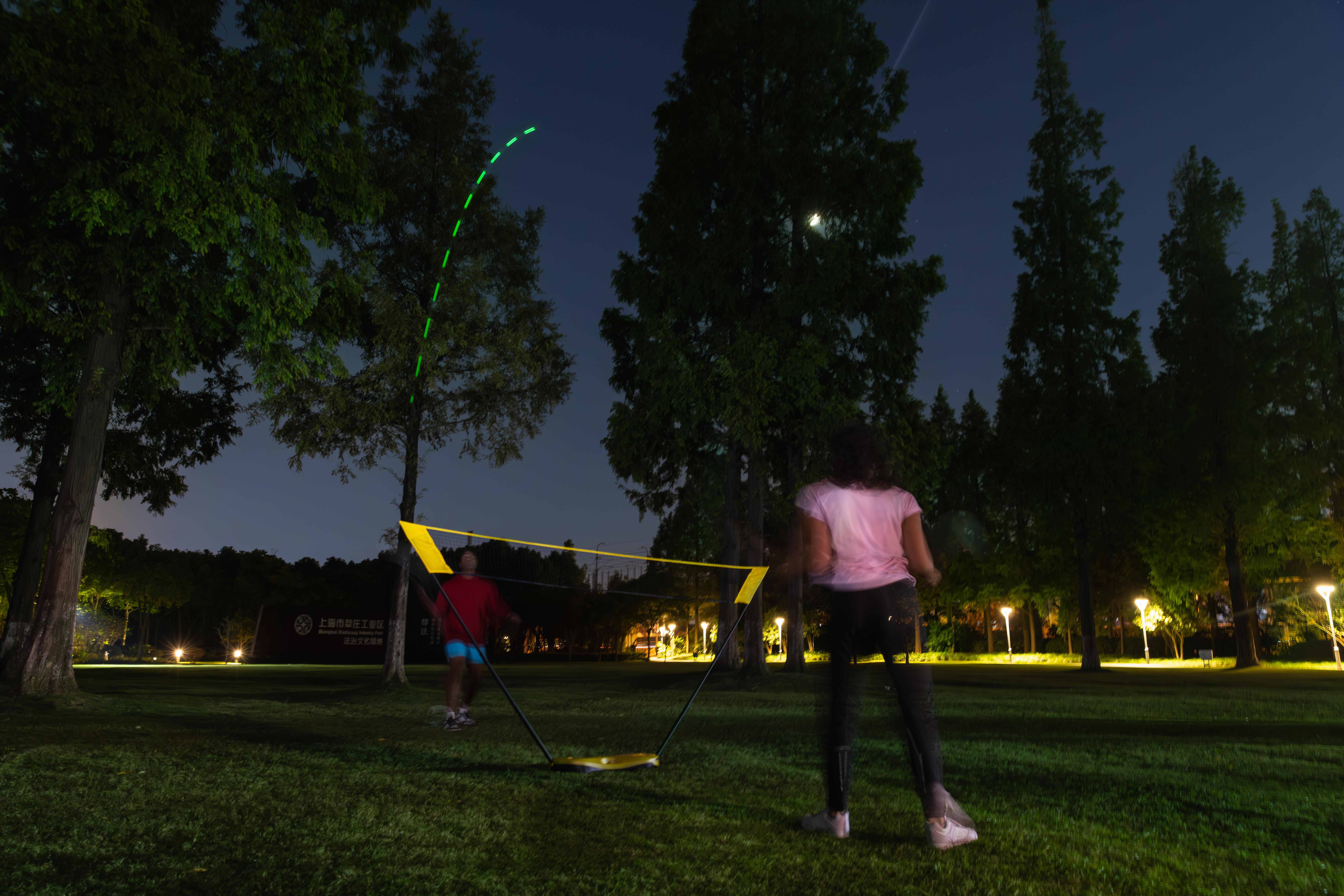 Outdoor Badminton Illuminated Shuttlecock to Play in the Dark - Feenixx 530 Nite - PERFLY