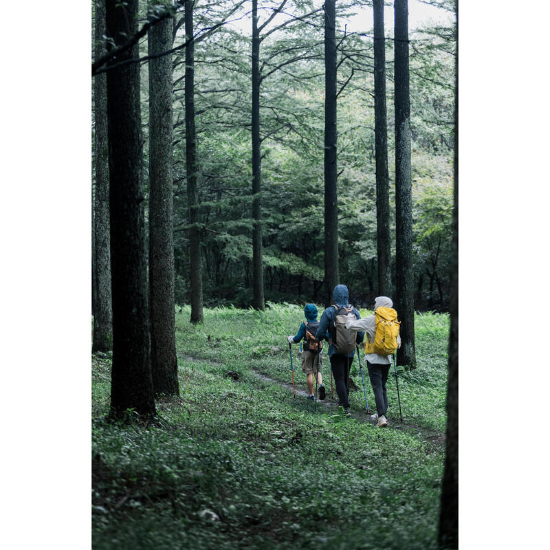 7-15 歲兒童防水登山健行外套－藍綠色及米色