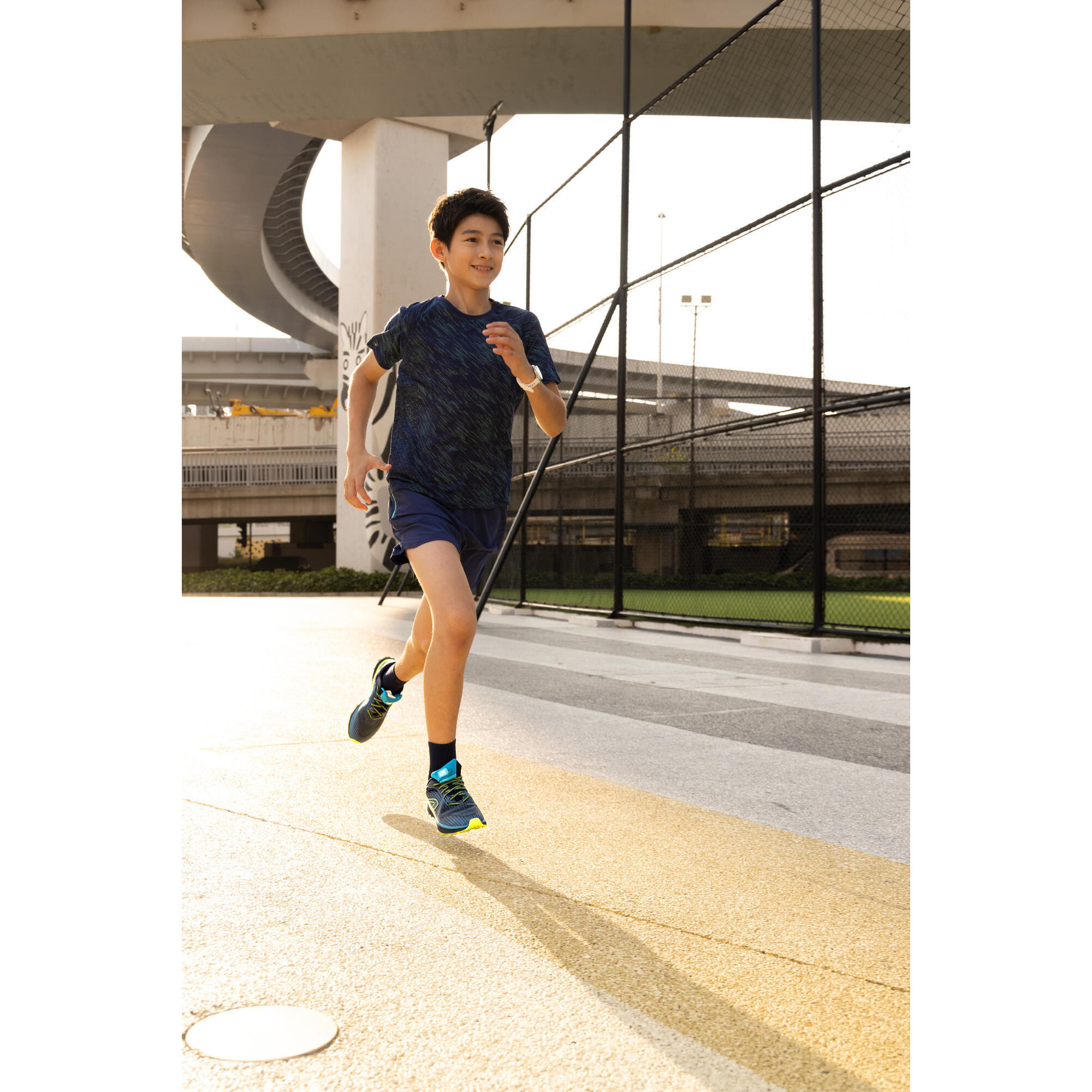 KIPRUN Maglietta da running ultraleggera per bambini - Light 900 verde navy