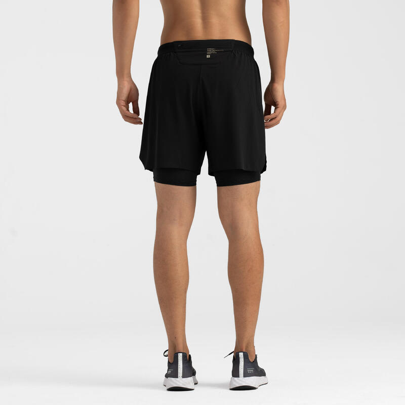 MEN'S RUNNING 2-IN-1 TIGHT SHORTS KIPRUN - Black