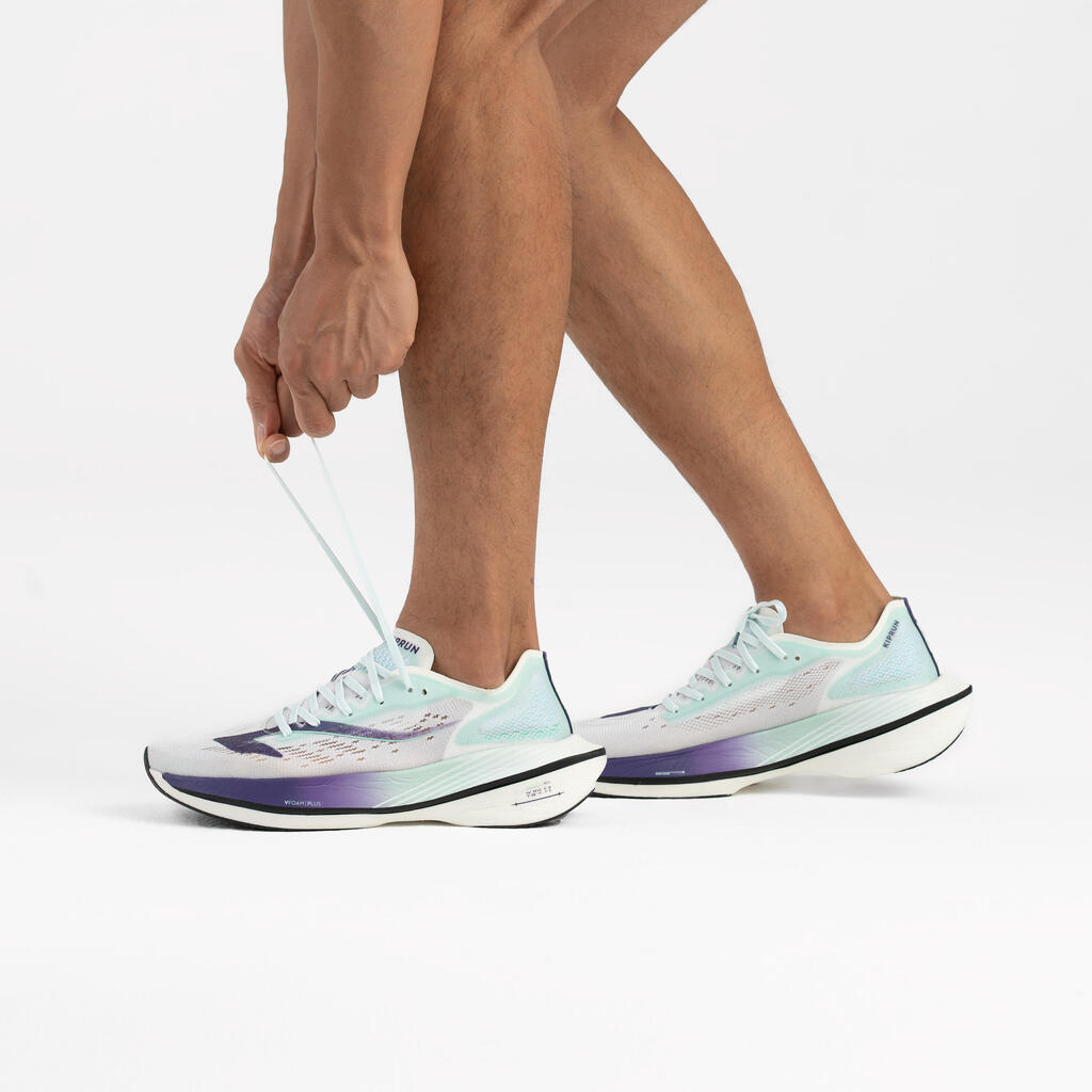 CHAUSSURES DE RUNNING AVEC PLAQUE CARBONE HOMME KIPRUN KD900X LD