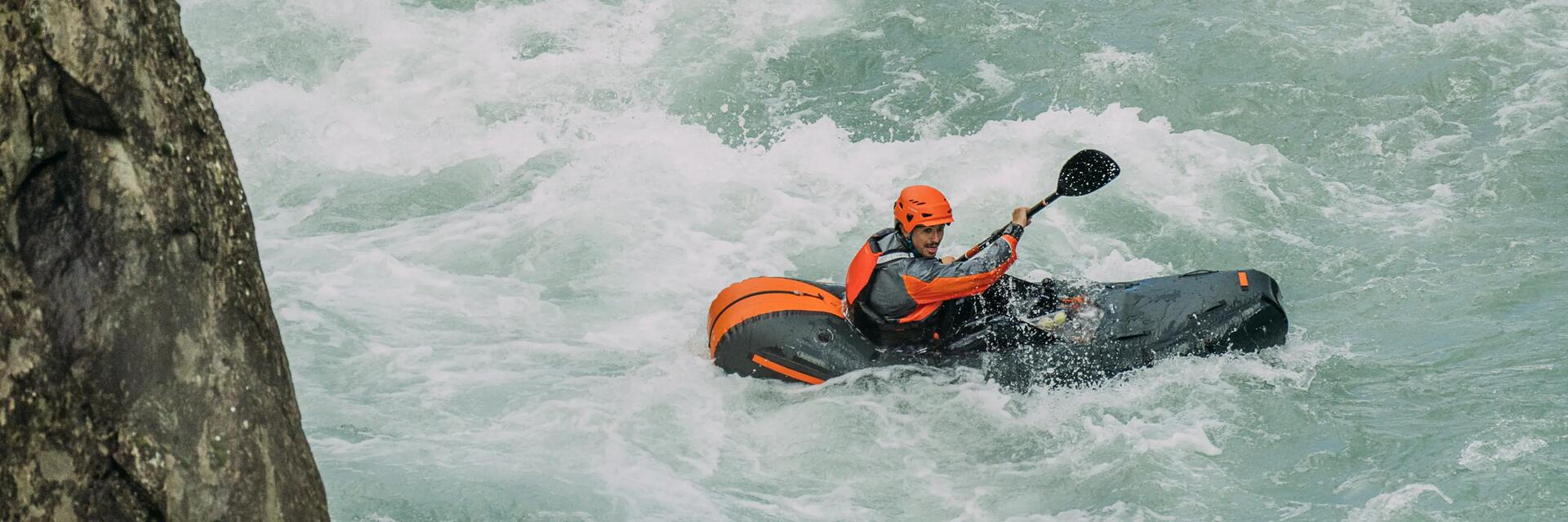 chico practicando slalom extremo