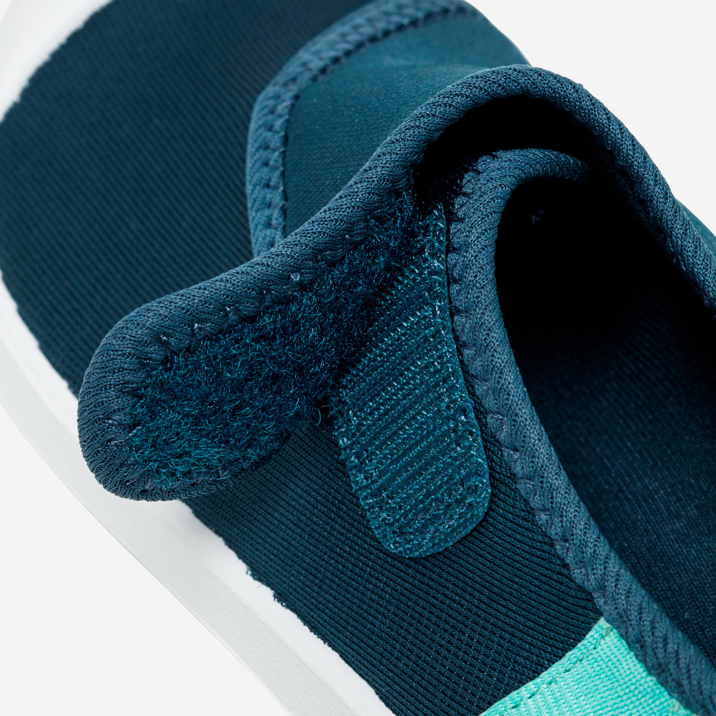Kids’ Hook and Loop Water Shoes, 120 - SUBEA
