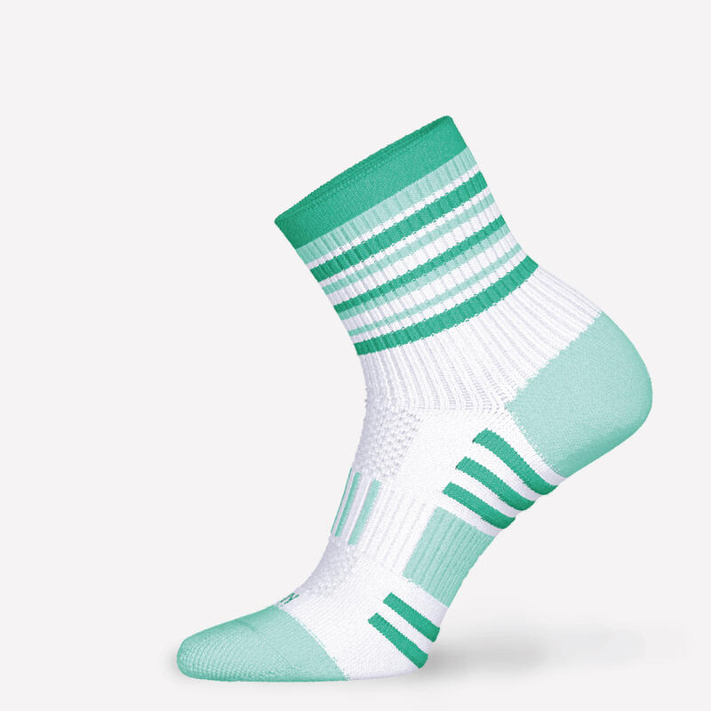 兒童舒適中筒跑步襪（2 雙入）－軍藍色和條紋綠色