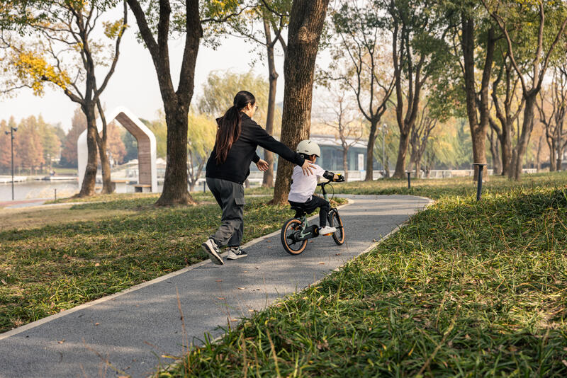 Hoe leer ik mijn kind fietsen?