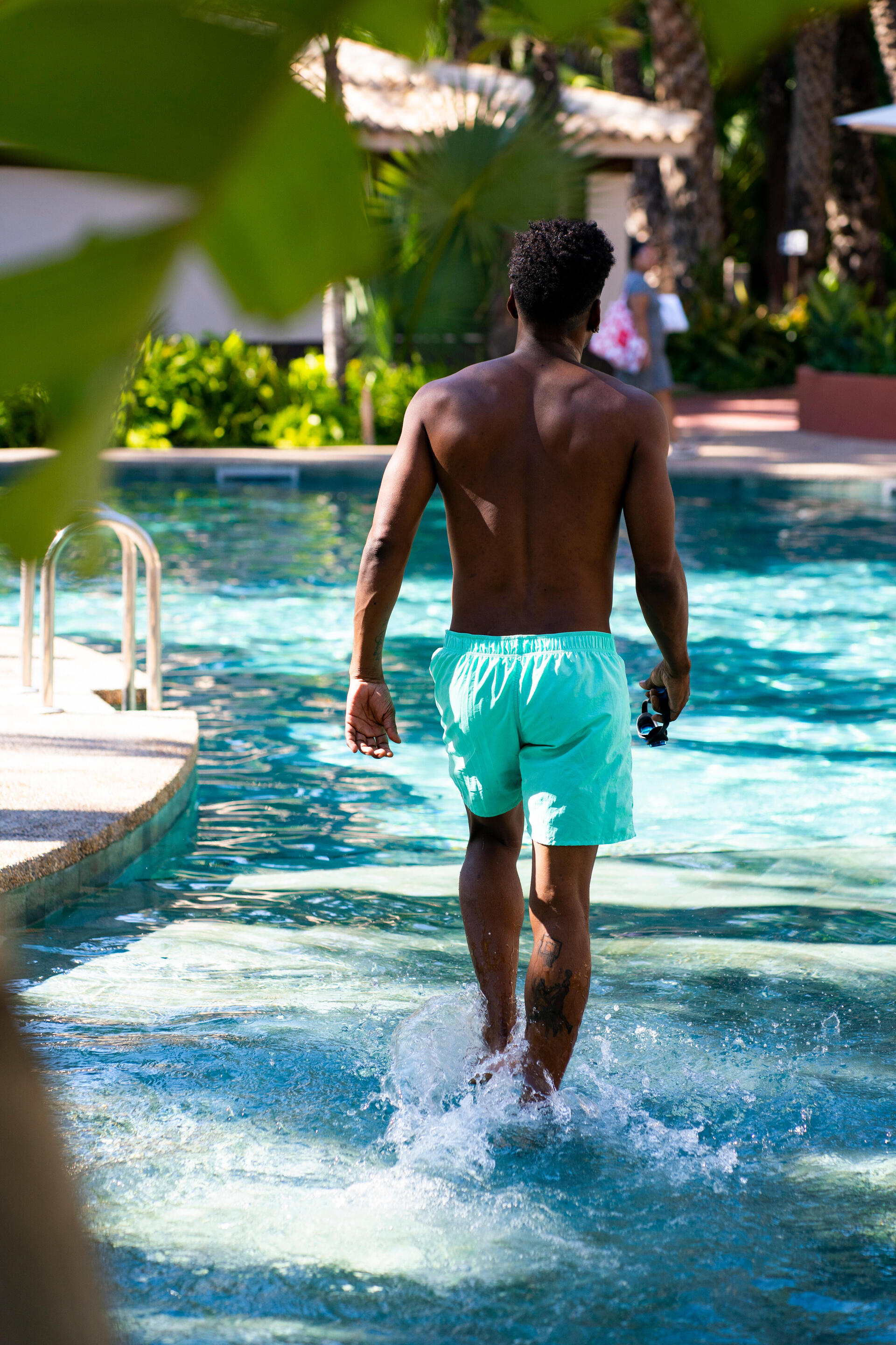 MEN'S SWIM SHORTS 100 GREEN