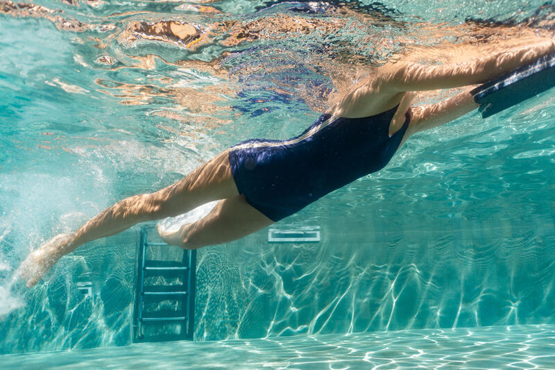 CUM SĂ ALEGEM UN COSTUM DE ÎNOT PENTRU FETE?