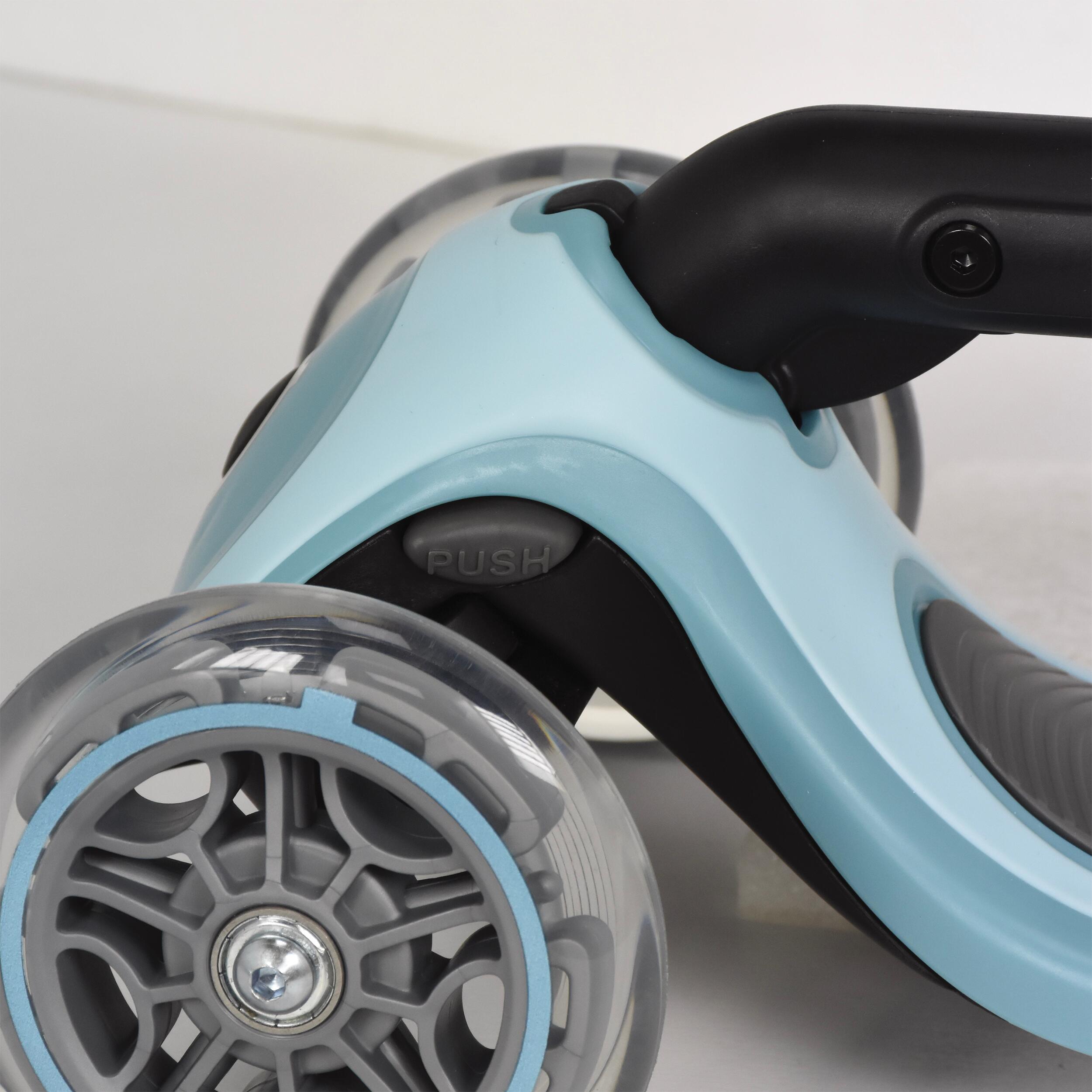 GLOBBER Detská kolobežka s 3 kolieskami Globber Premium 2.0 modrá bez · záber 7