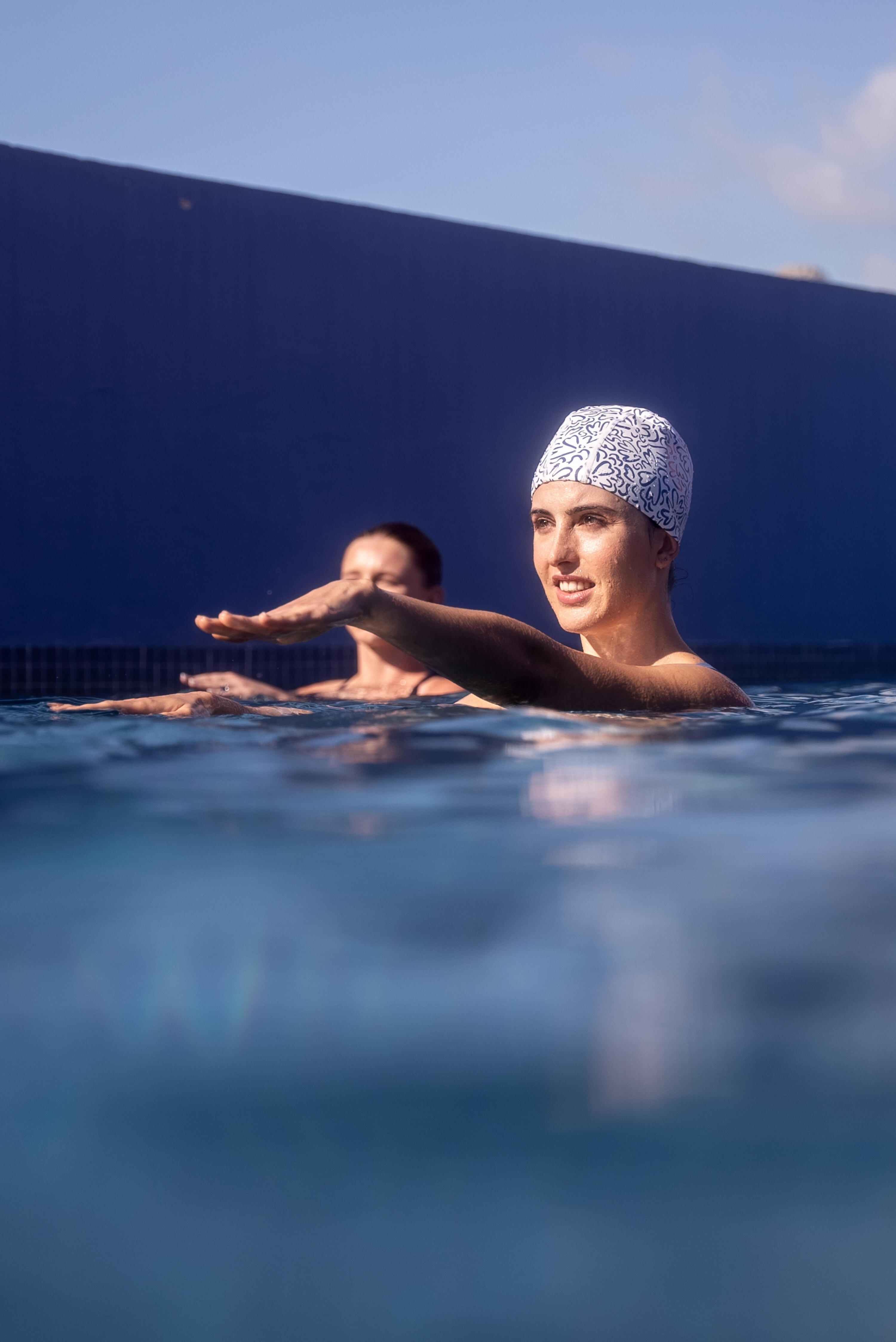 Bonnet de bain en maille enduite - tissu imprimé - taille m - blanc ondu bleu 9/9
