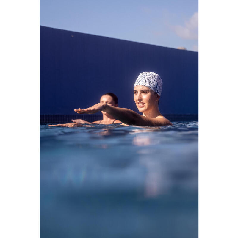 Touca de natação em malha revestida - Tecido padrão -Tamanho M - Branco Azul