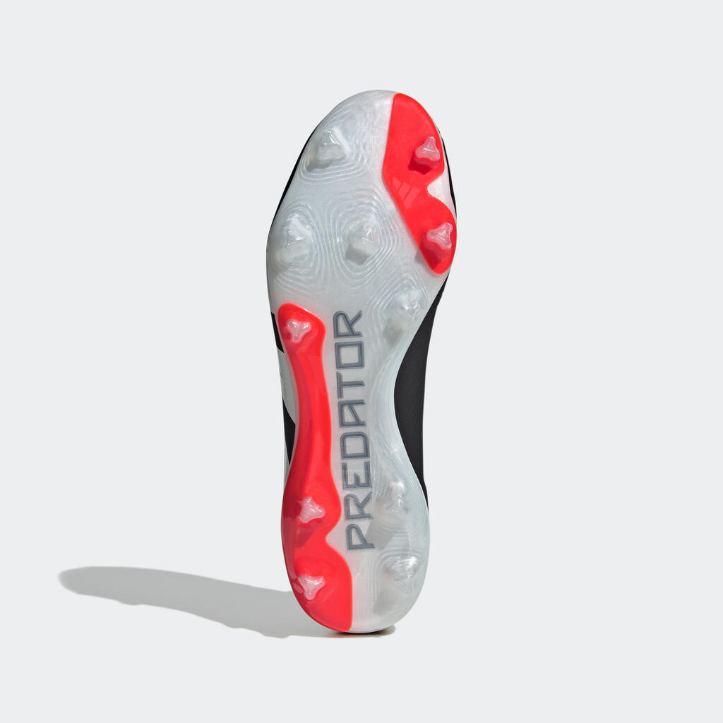 Suaugusiems skirti futbolo bateliai „Predator Pro FG“