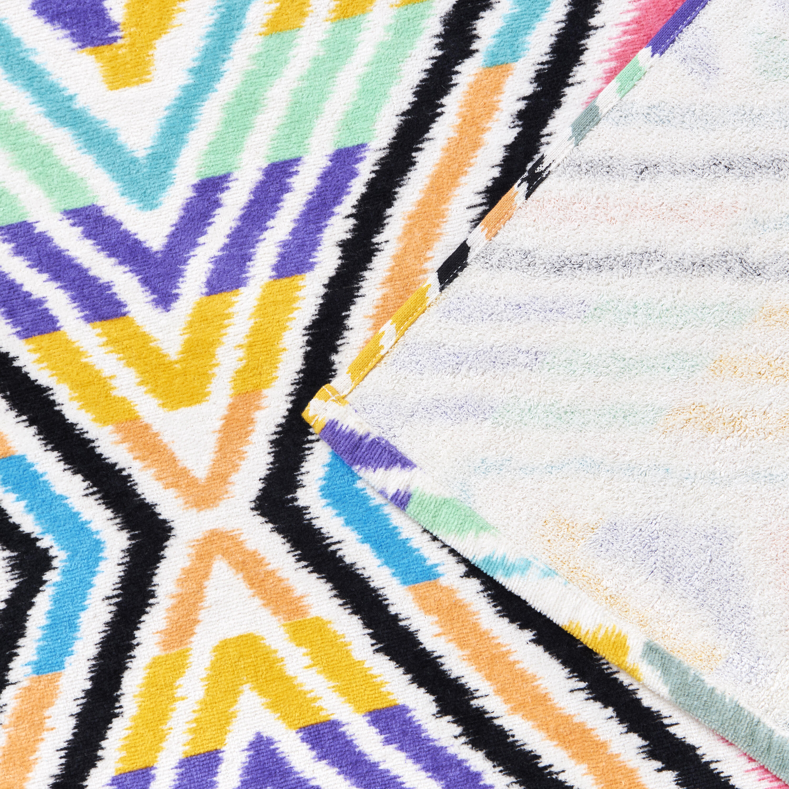 Beach towel 145 x 85 cm - Ikat multicoloured 4/4