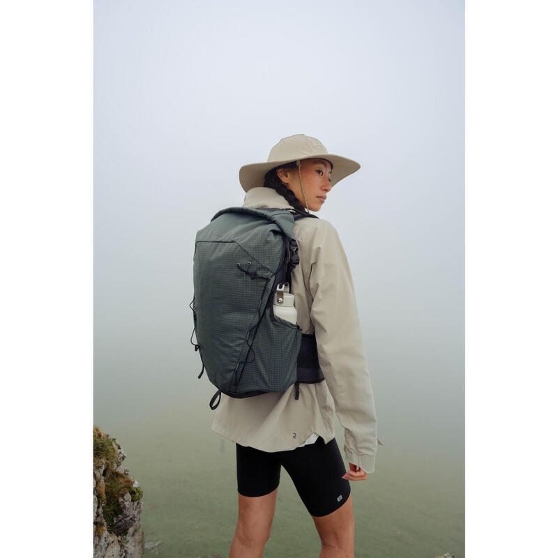 Rucsac Drumeție la Munte Rolltop MH500 LIGHT 22L Verde