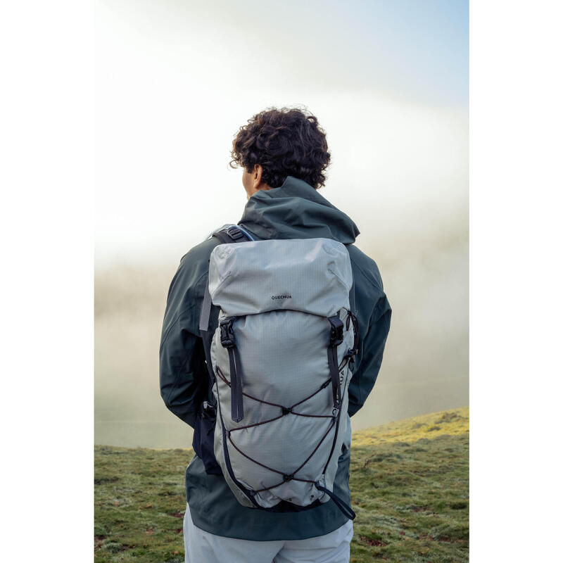 Sac à dos de randonnée montagne confortable et léger 25L, MH900 gris