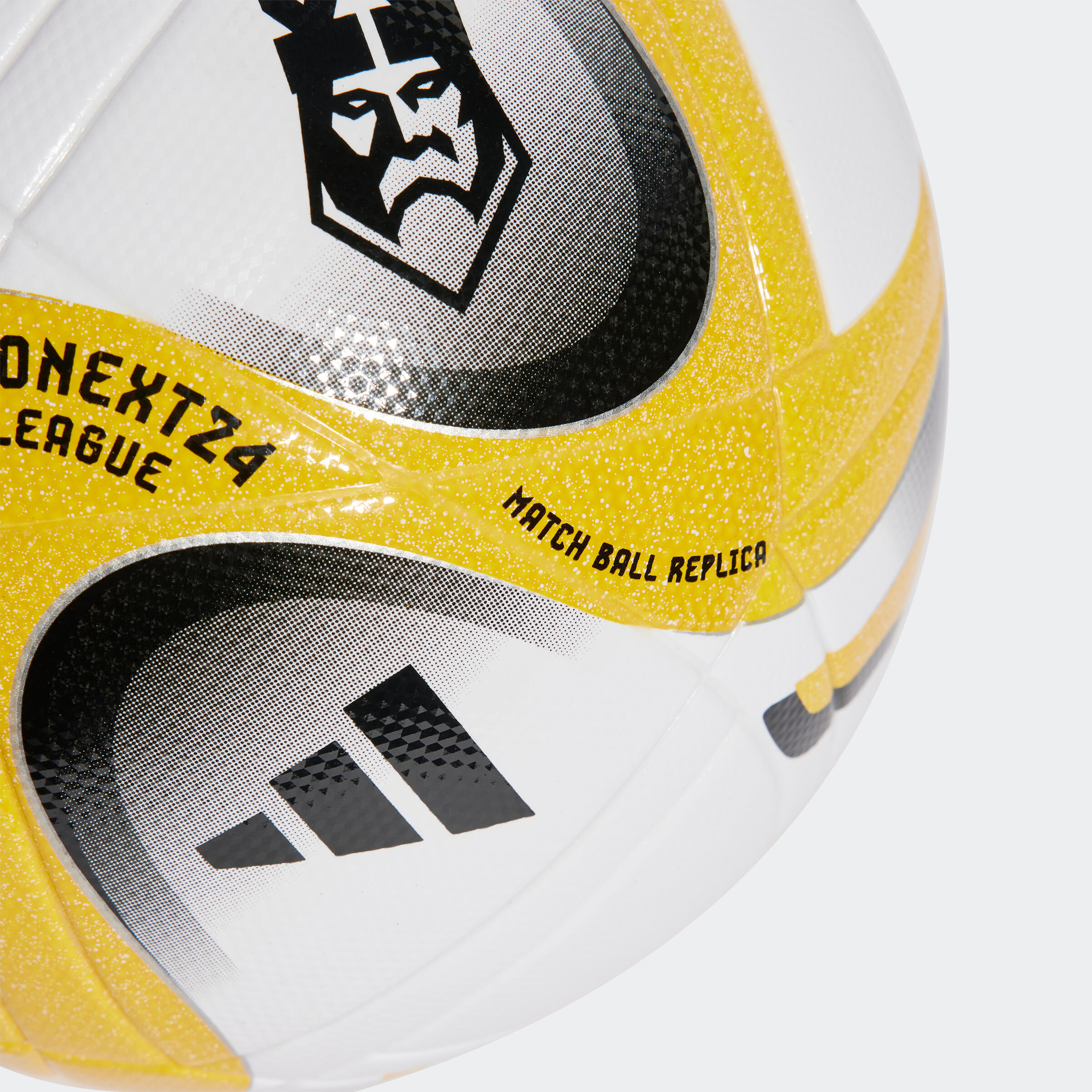 BALLON DE FOOTBALL KINGS LEAGUE 2/4