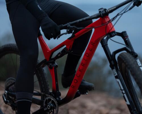 Radfahrer trägt eine Radhose und Unterwäsche