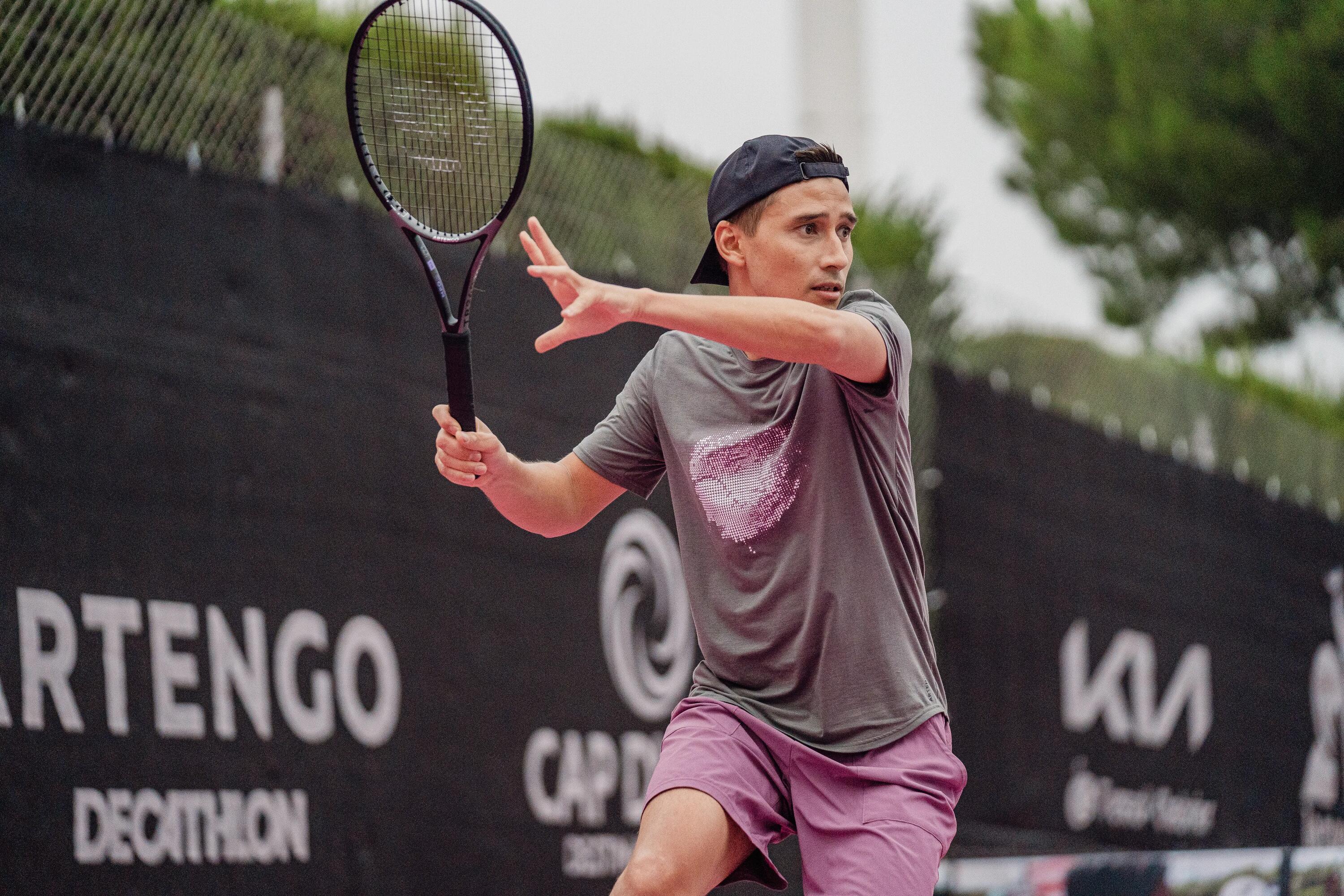 Forehand w tenisie – co to za zagranie i jak je wykonywać?
