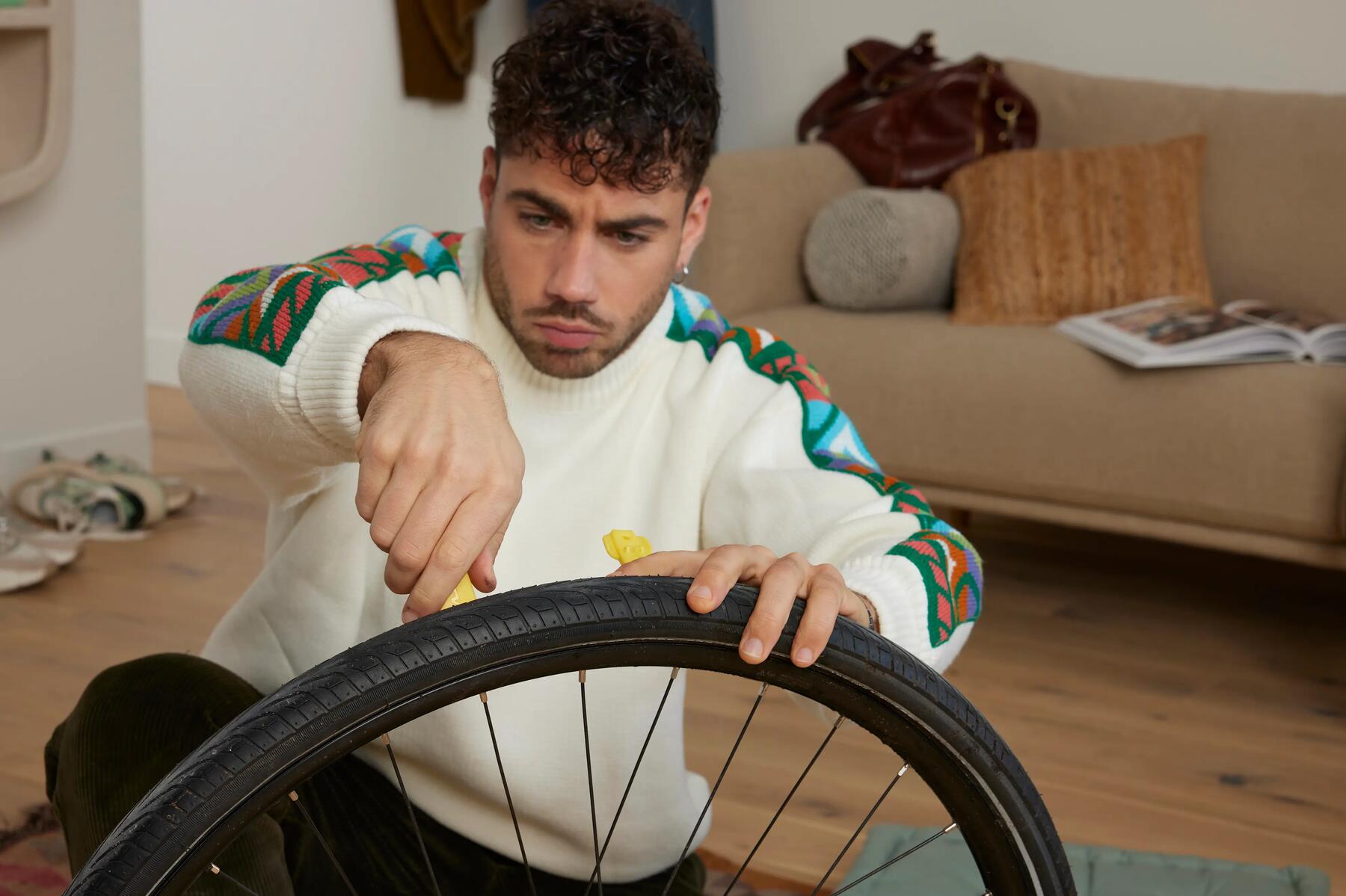 Comment réparer un pneu de vélo crevé