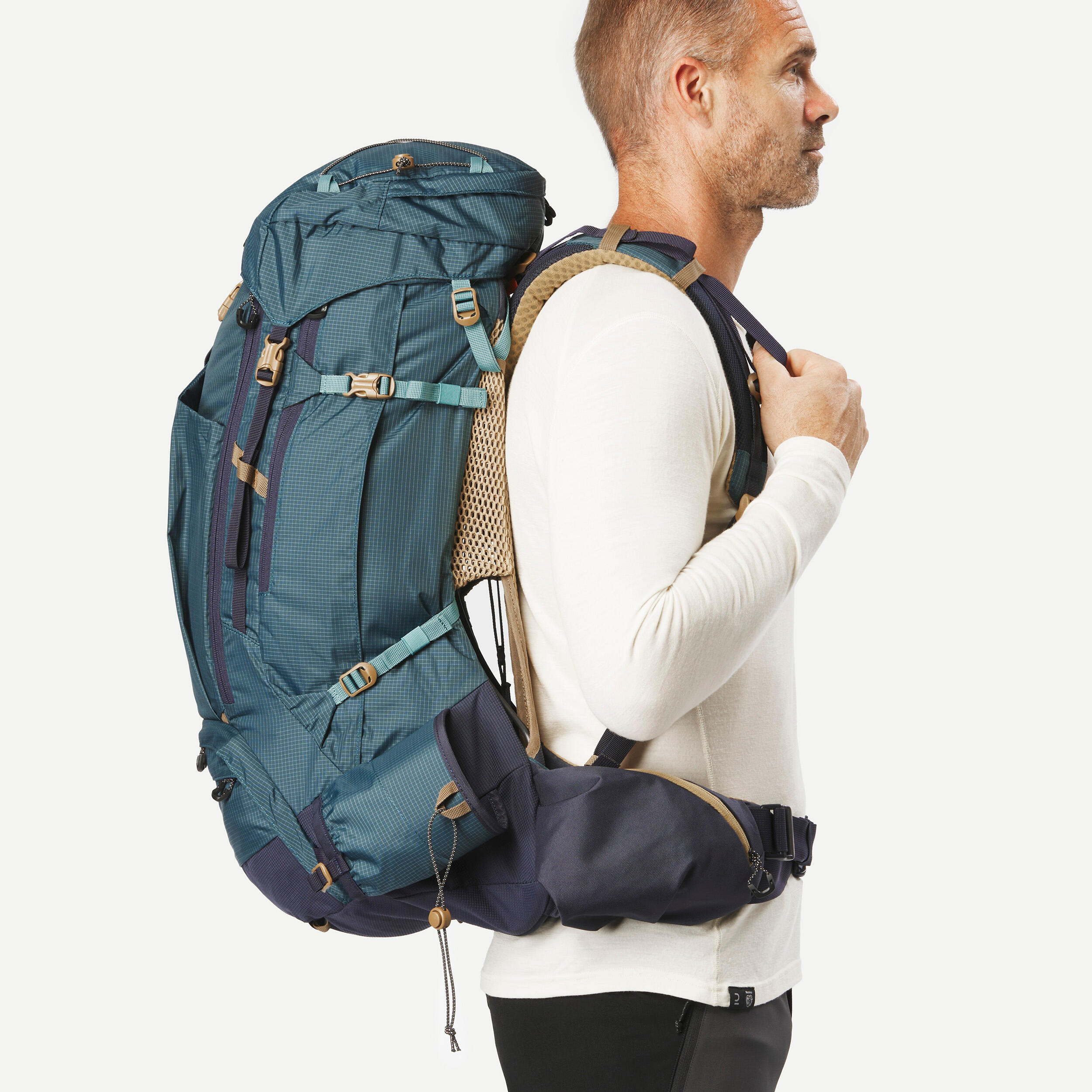 Men’s Trekking Backpack 50 + 10 L, MT 500 Air - FORCLAZ