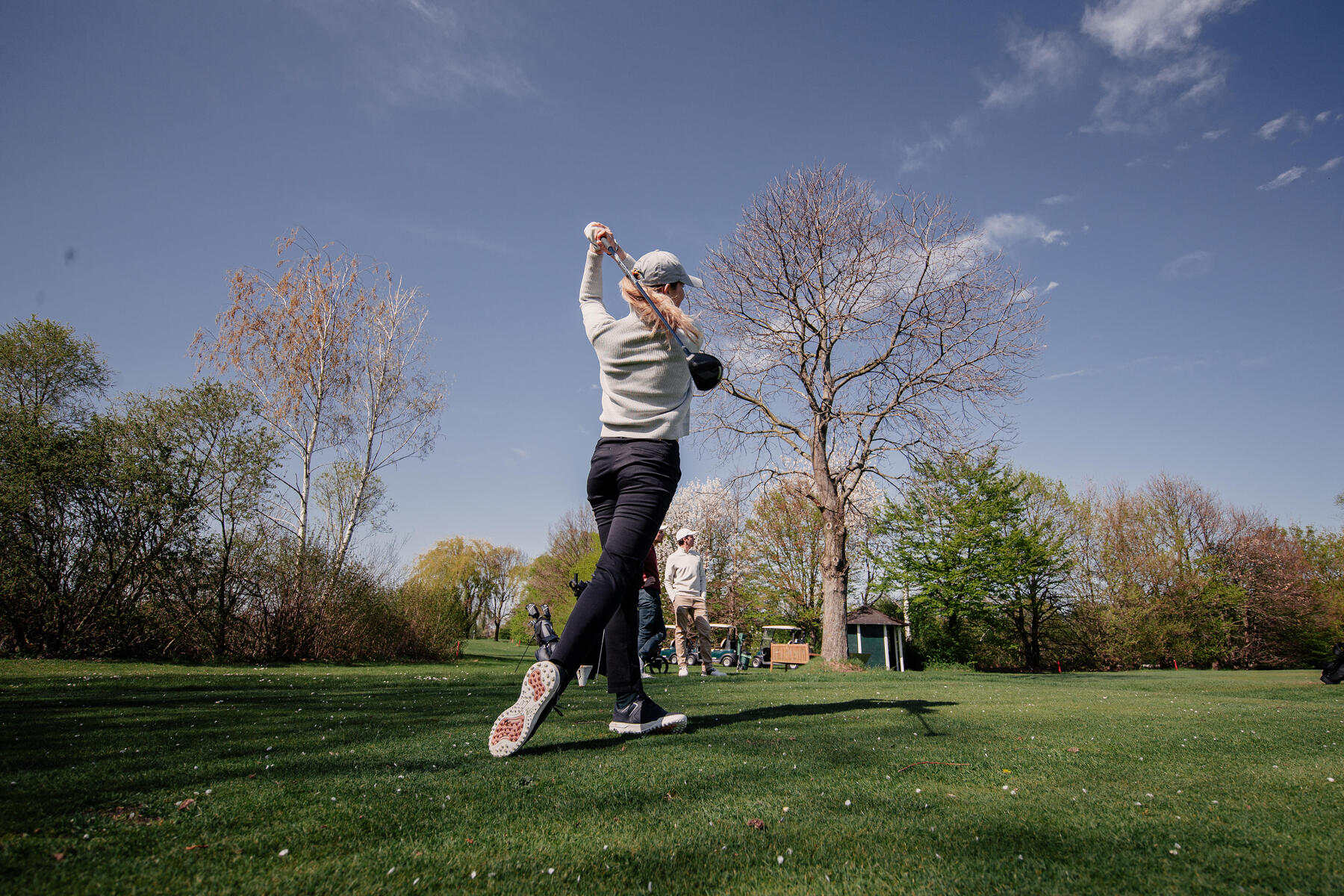 Comment choisir sa tenue de golf pour la pluie ?