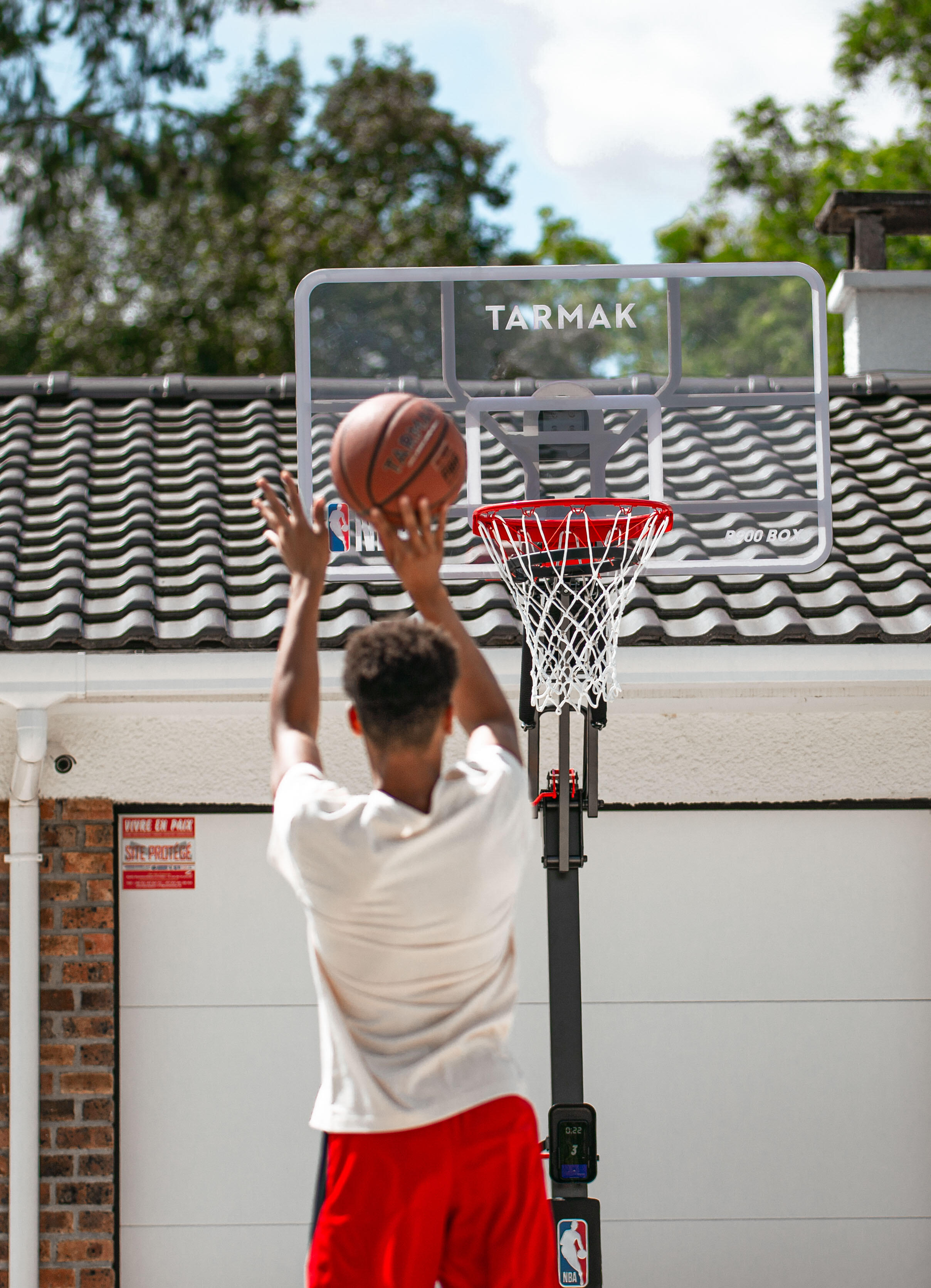 Smart Basketball Hoop with Mini-Games - Decathlon Basketball Play - TARMAK