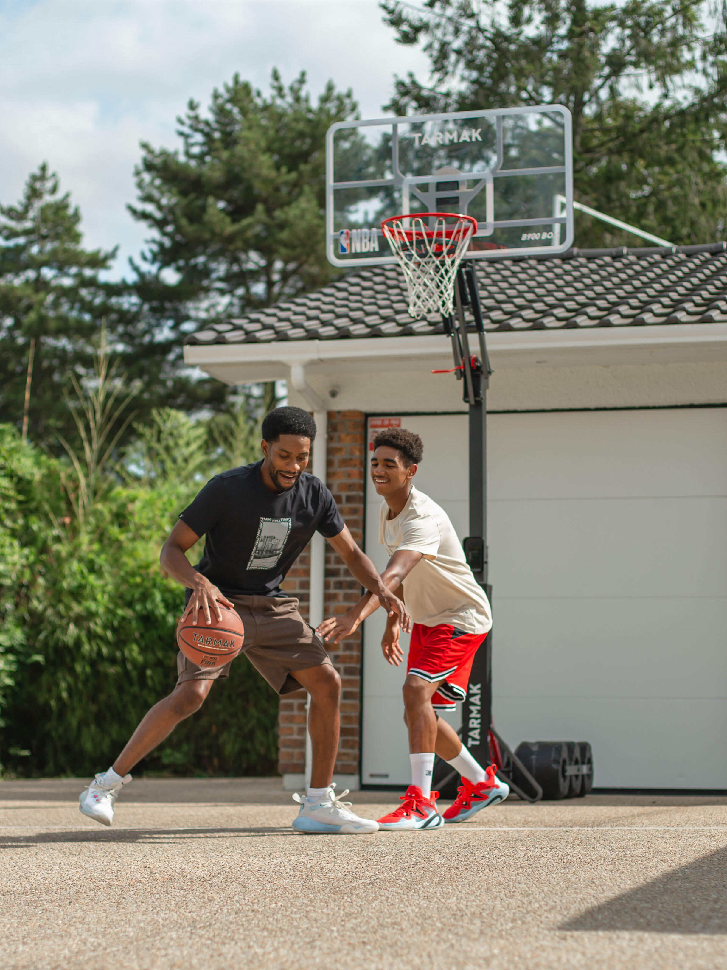 Arceau connecté de basketball avec mini-jeux - Decathlon Basketball Play 13/17